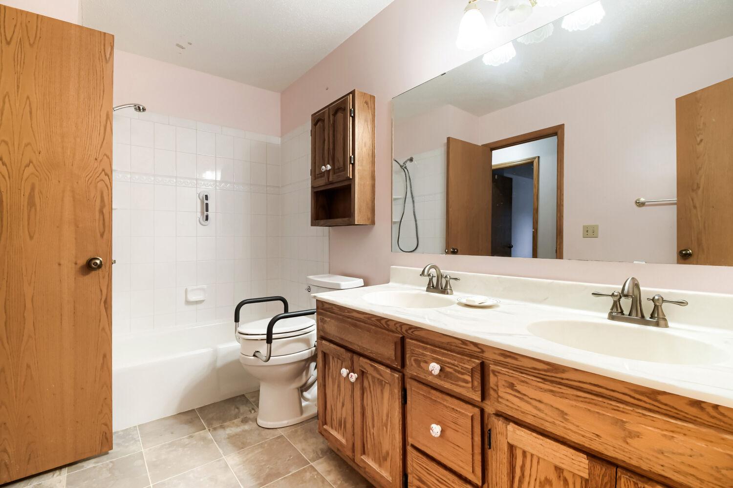 View of Residential at 1597 Clemson Drive, Eagan MN 55122, Eagan (16 of 20) - Mike Wilen | Minnesota Team Real Estate