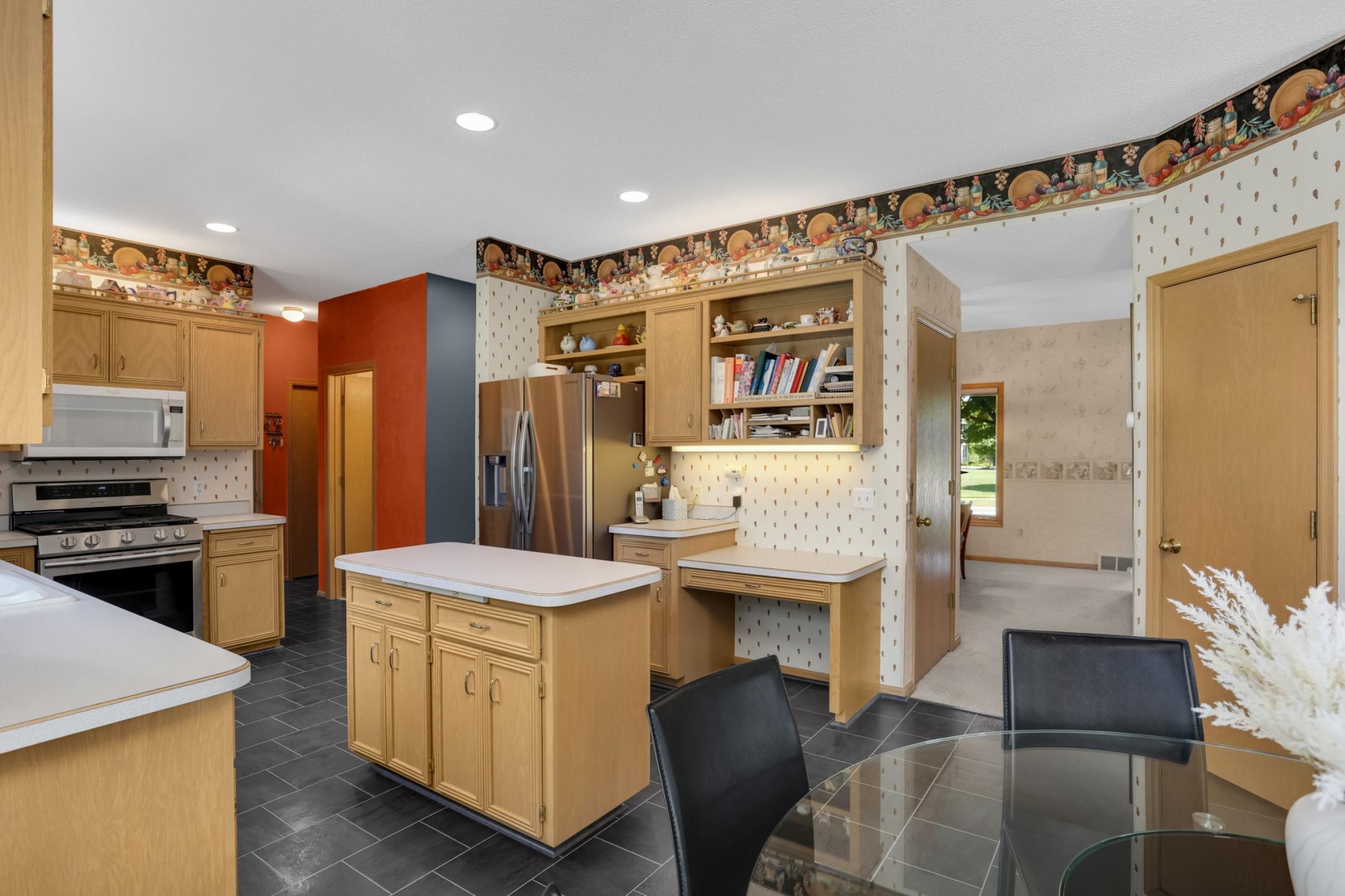 View of Residential at 527 Hackmore Drive, Eagan MN 55123, Eagan (27 of 58) - Mike Wilen | Minnesota Team Real Estate