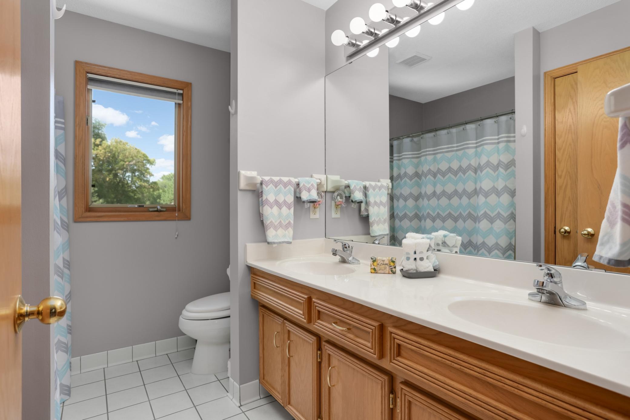 View of Residential at 527 Hackmore Drive, Eagan MN 55123, Eagan (40 of 58) - Mike Wilen | Minnesota Team Real Estate