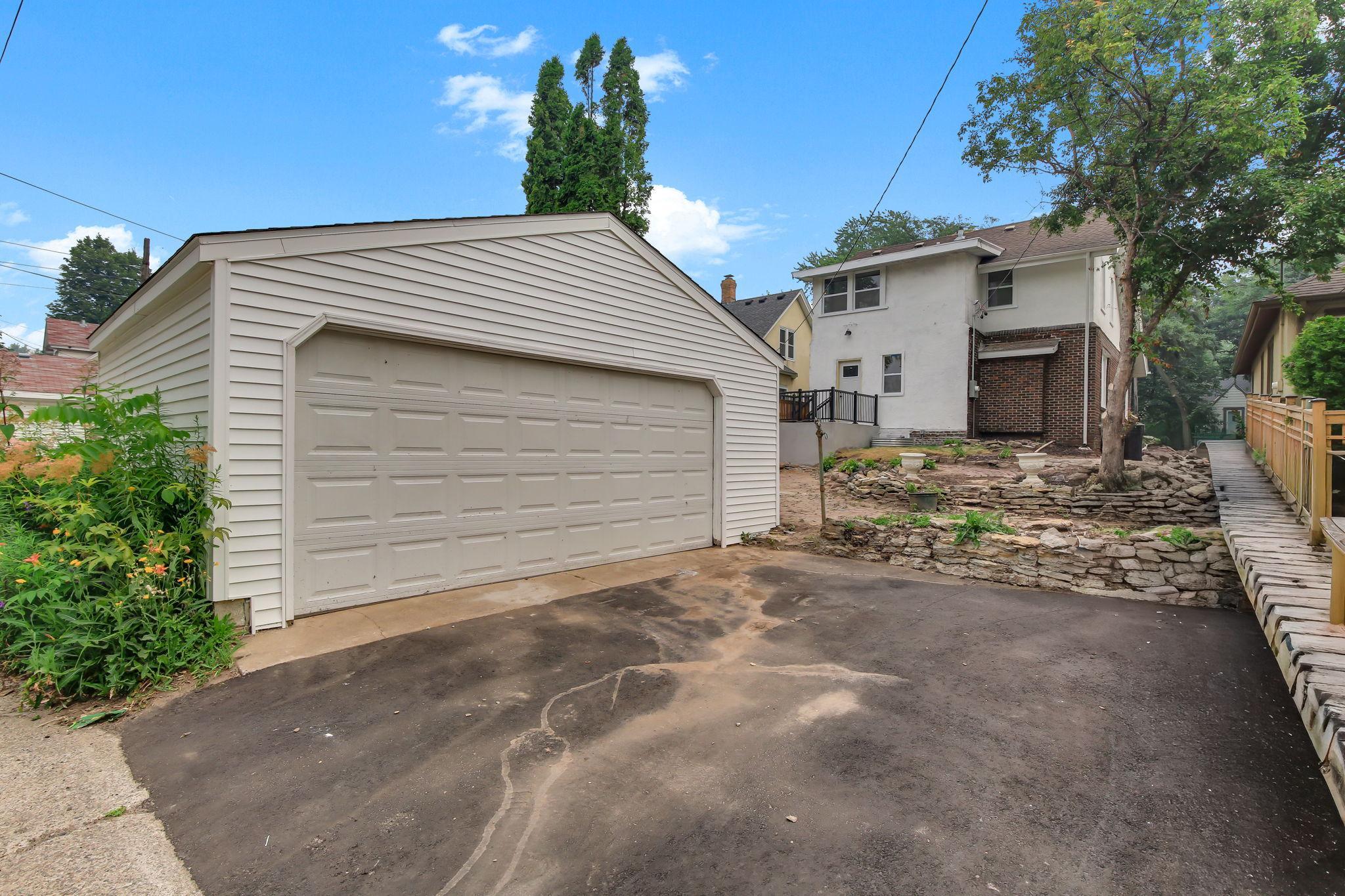View of Residential at 2640 Johnson Street, Minneapolis MN 55418, Minneapolis (37 of 39) - Mike Wilen | Minnesota Team Real Estate