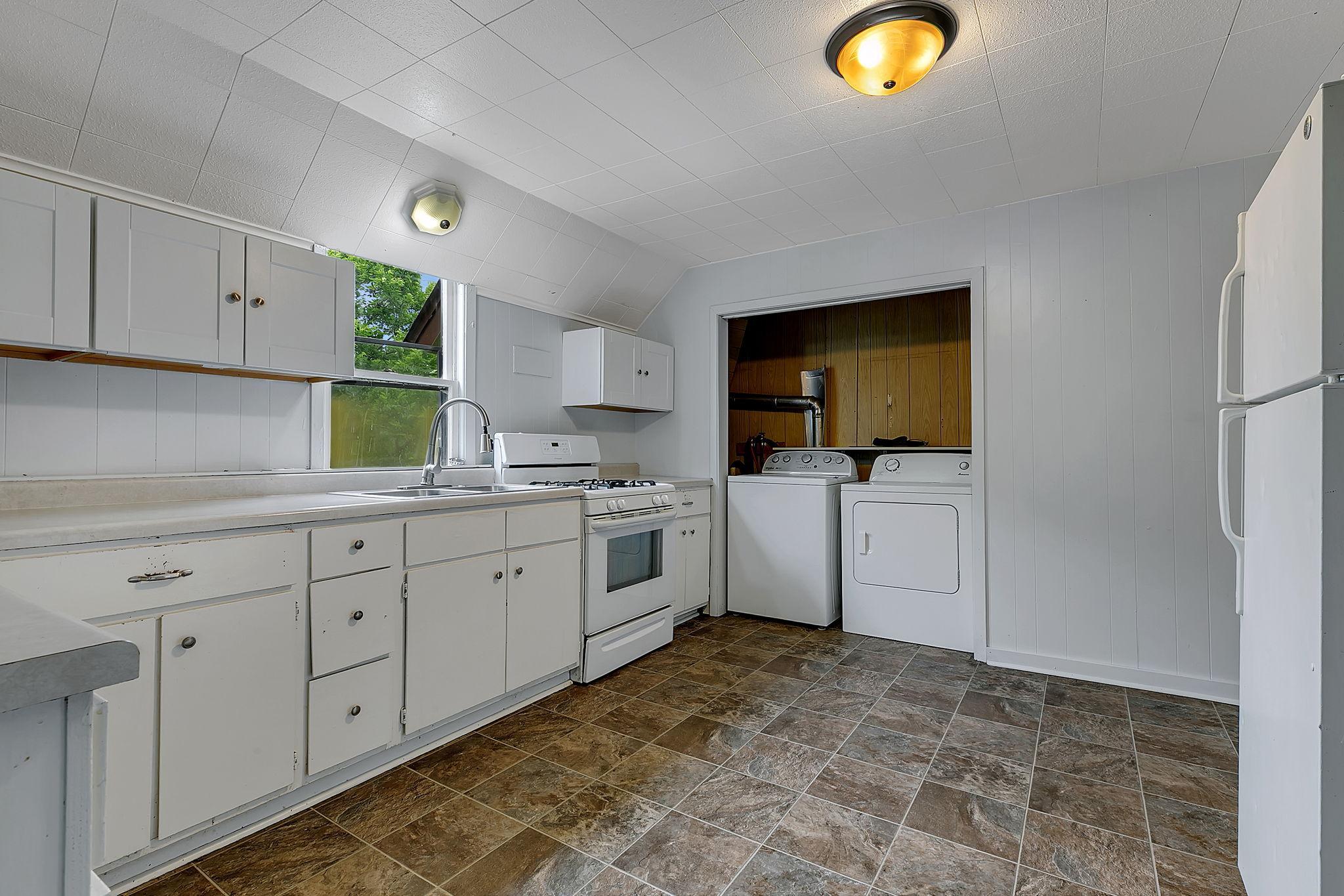 View of Residential Income at 1324 1st Street, Saint Cloud MN 56303, Saint Cloud (17 of 26) - Mike Wilen | Minnesota Team Real Estate
