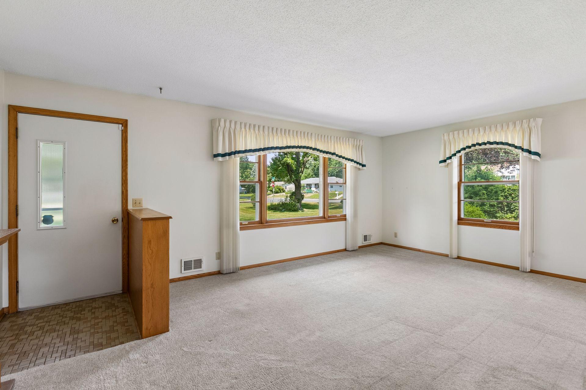 View of Residential at 2163 29th Avenue, New Brighton MN 55112, New Brighton (4 of 25) - Mike Wilen | Minnesota Team Real Estate
