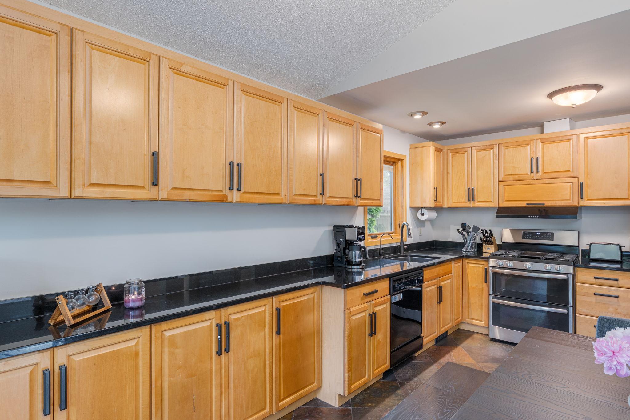 View of Residential at 2840 Mayflower Avenue, Minnetonka MN 55305, Minnetonka (12 of 49) - Mike Wilen | Minnesota Team Real Estate