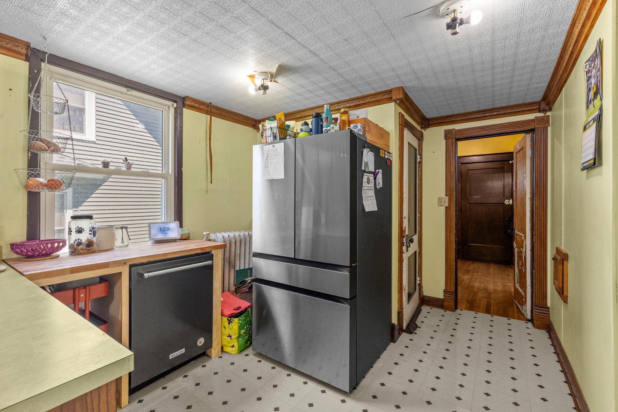 View of Residential at 553 Manomin Avenue, Saint Paul MN 55107, Saint Paul (20 of 60) - Mike Wilen | Minnesota Team Real Estate
