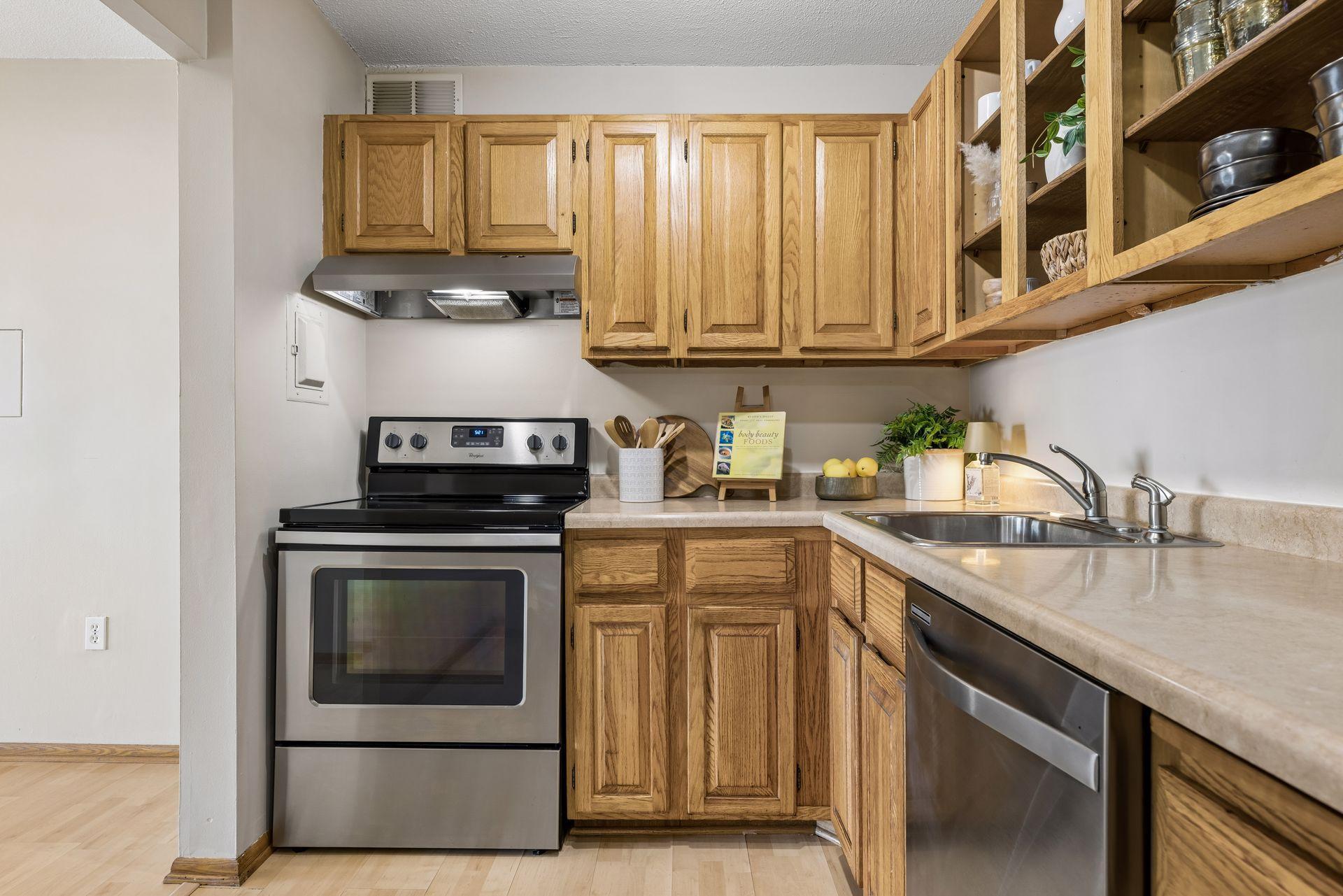 View of Residential at 400 Groveland Avenue #1212, Minneapolis MN 55403, Minneapolis (6 of 45) - Mike Wilen | Minnesota Team Real Estate
