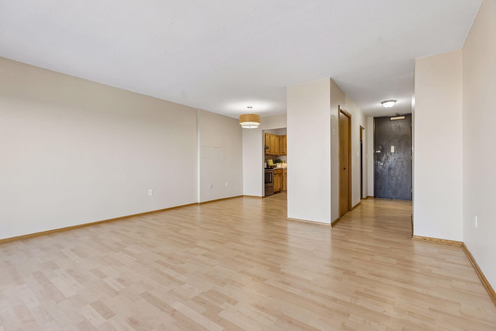 View of Residential at 400 Groveland Avenue #1212, Minneapolis MN 55403, Minneapolis (14 of 45) - Mike Wilen | Minnesota Team Real Estate