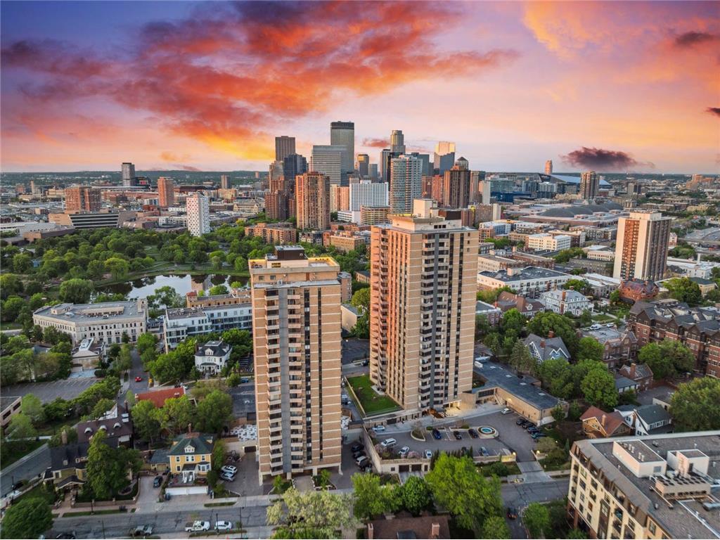 View of Residential at 400 Groveland Avenue #1212, Minneapolis MN 55403, Minneapolis (17 of 45) - Mike Wilen | Minnesota Team Real Estate