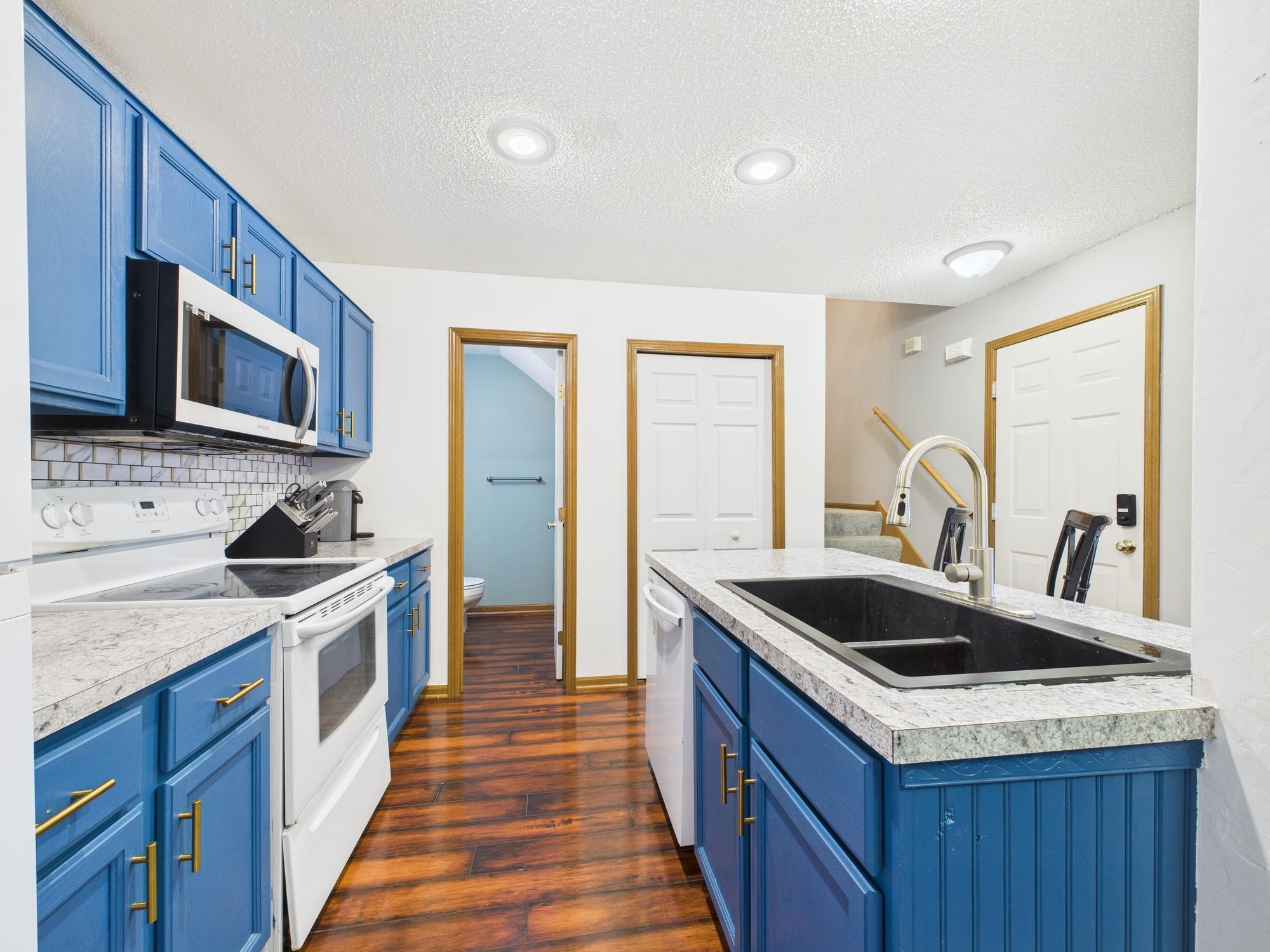 View of Residential at 1853 Riverwood Drive #4, Burnsville MN 55337, Burnsville (8 of 18) - Mike Wilen | Minnesota Team Real Estate