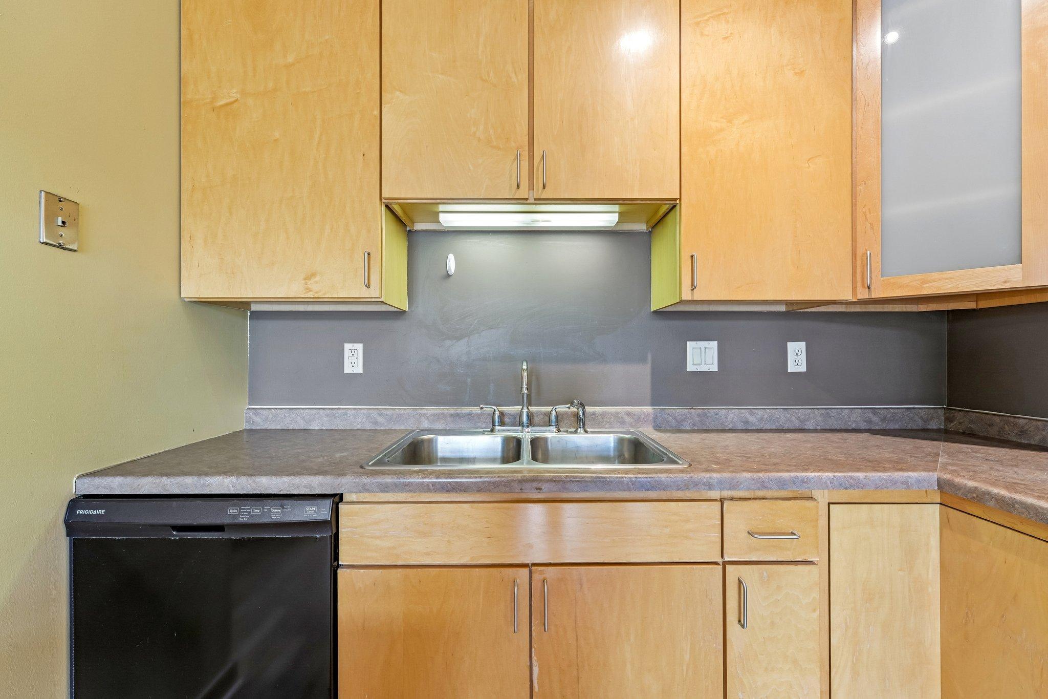 View of Residential at 2600 University Avenue #109, Minneapolis MN 55414, Minneapolis (8 of 29) - Mike Wilen | Minnesota Team Real Estate