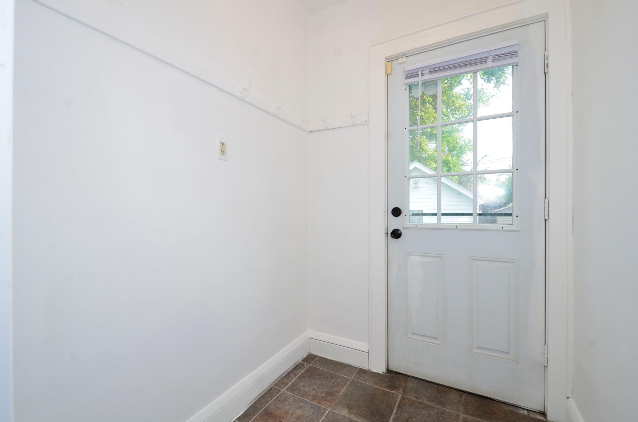 View of Residential at 1139 Magnolia Avenue, Saint Paul MN 55106, Saint Paul (14 of 32) - Mike Wilen | Minnesota Team Real Estate