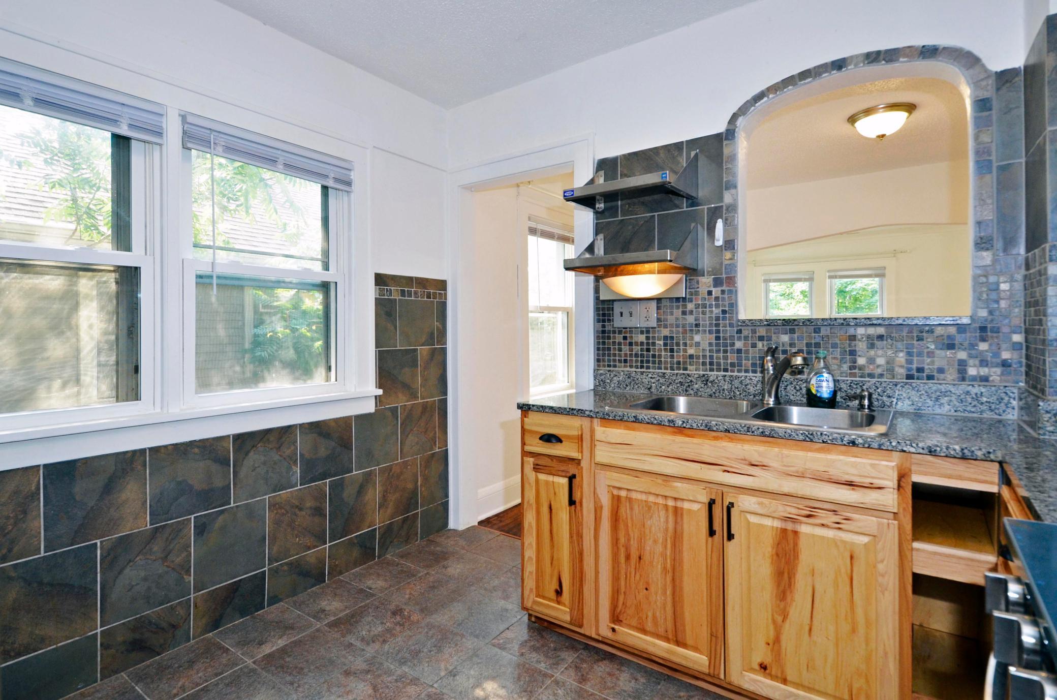 View of Residential at 1139 Magnolia Avenue, Saint Paul MN 55106, Saint Paul (12 of 32) - Mike Wilen | Minnesota Team Real Estate