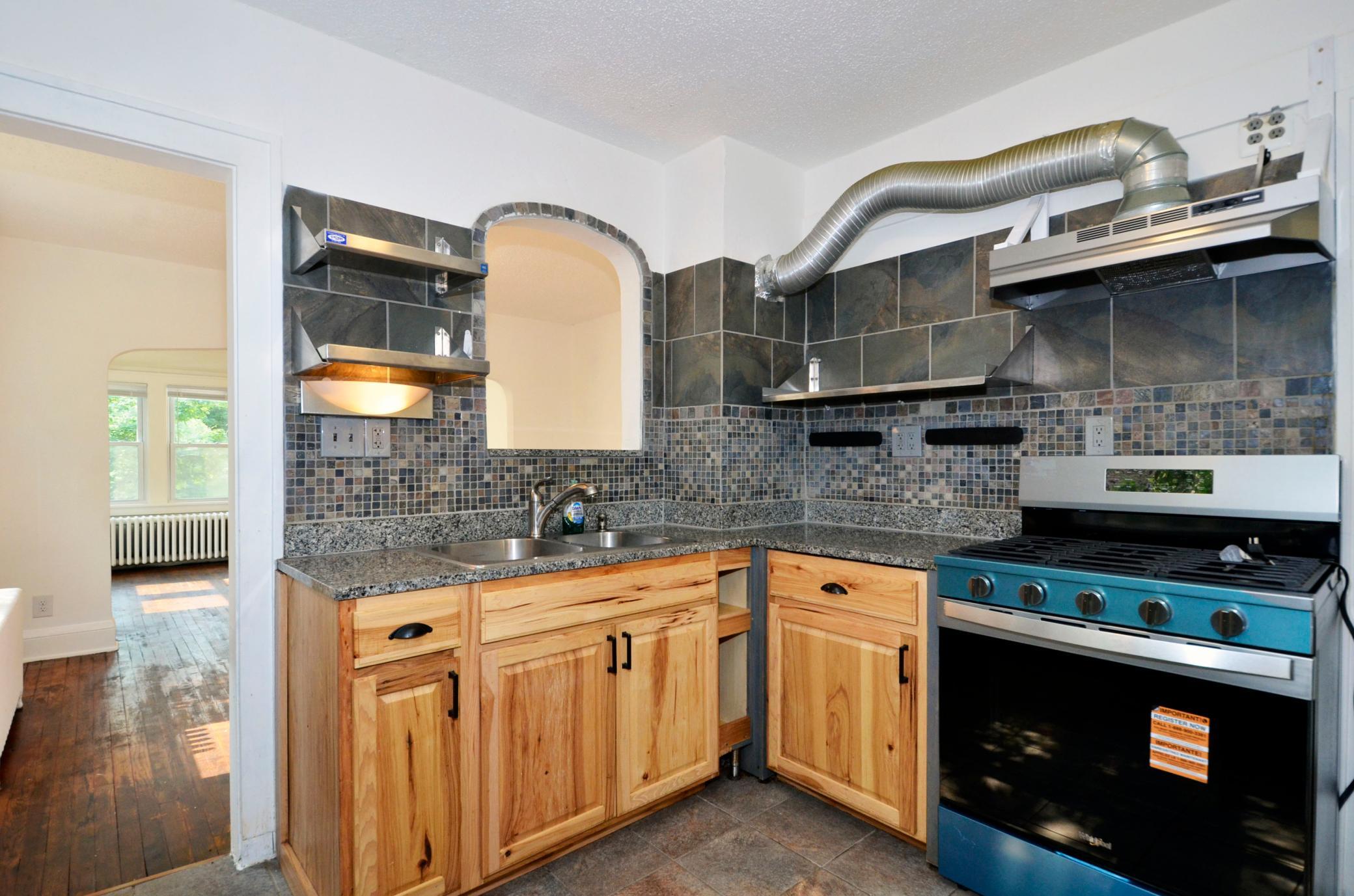 View of Residential at 1139 Magnolia Avenue, Saint Paul MN 55106, Saint Paul (11 of 32) - Mike Wilen | Minnesota Team Real Estate