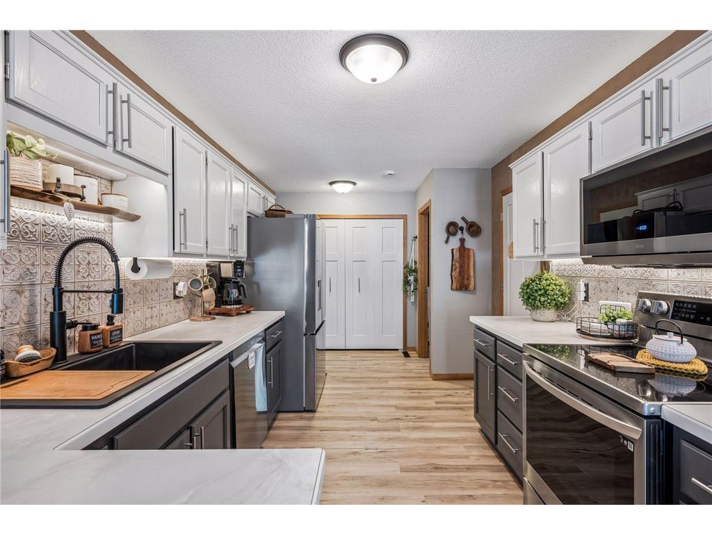 View of Residential at 317 Creekside Drive, Buffalo MN 55313, Buffalo (13 of 36) - Mike Wilen | Minnesota Team Real Estate