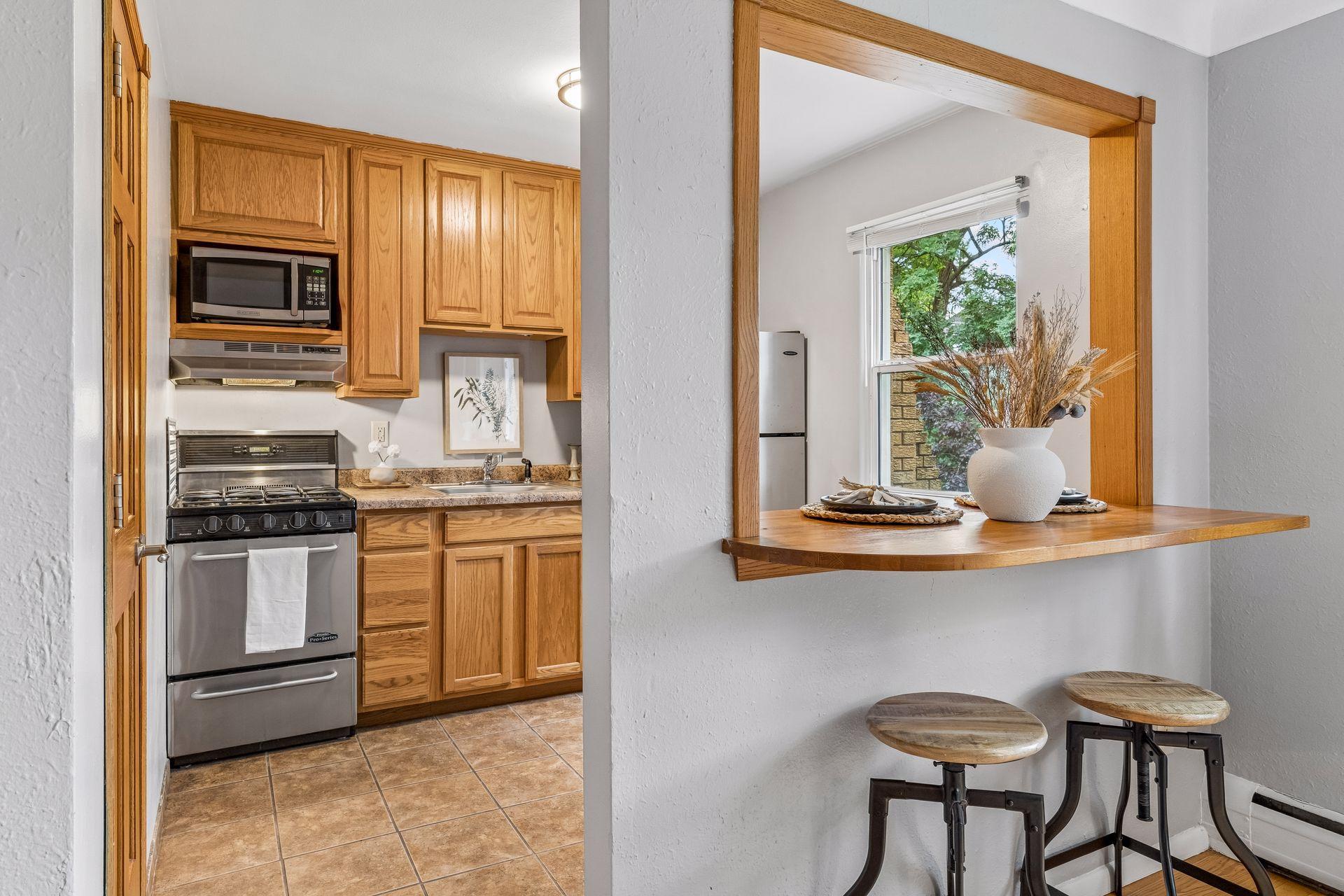 View of Residential at 656 Ashland Avenue #7, Saint Paul MN 55104, Saint Paul (4 of 15) - Mike Wilen | Minnesota Team Real Estate