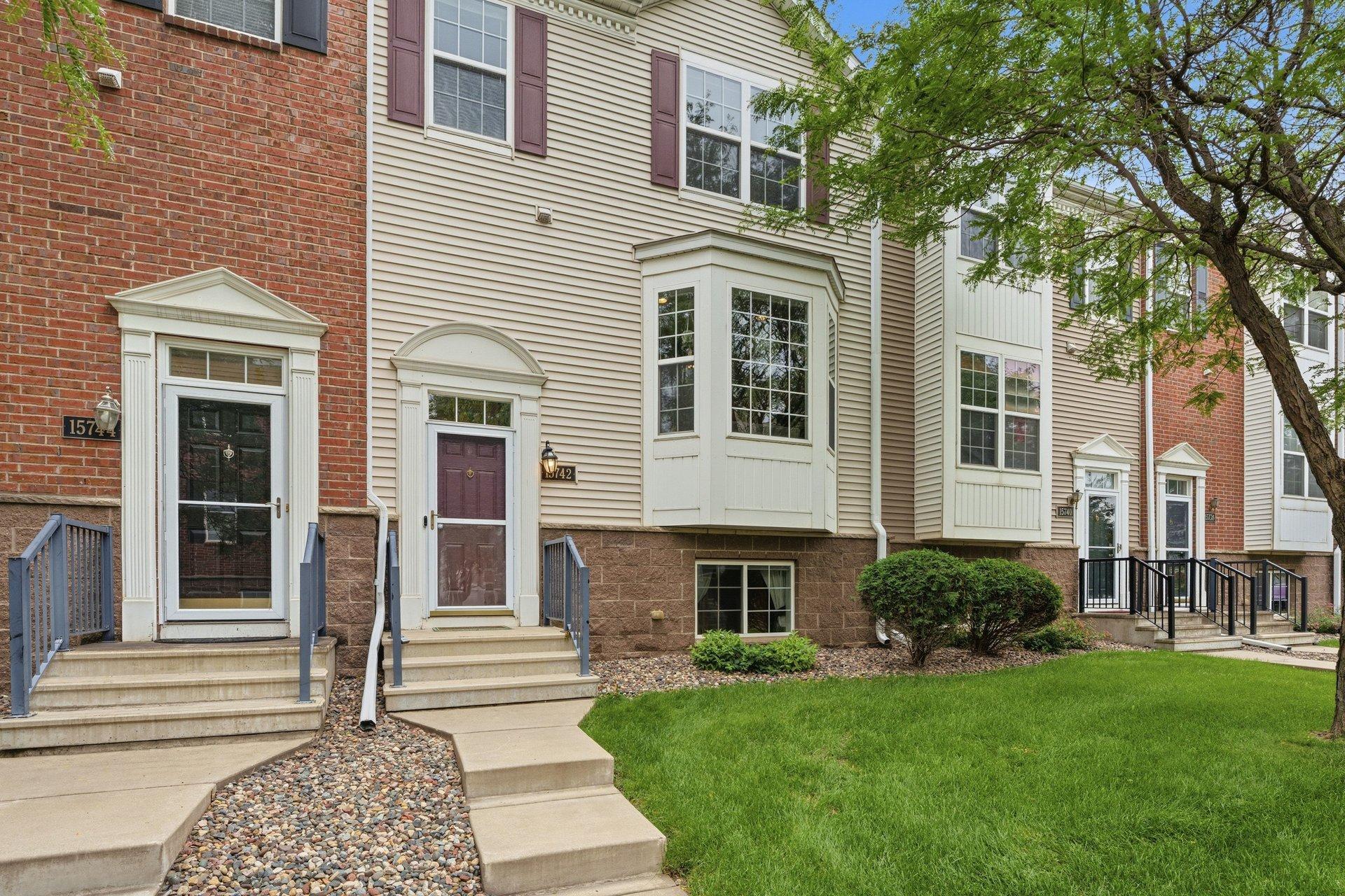 View of Residential at 15742 Frisian Lane, Apple Valley MN 55124, Apple Valley (37 of 45) - Mike Wilen | Minnesota Team Real Estate