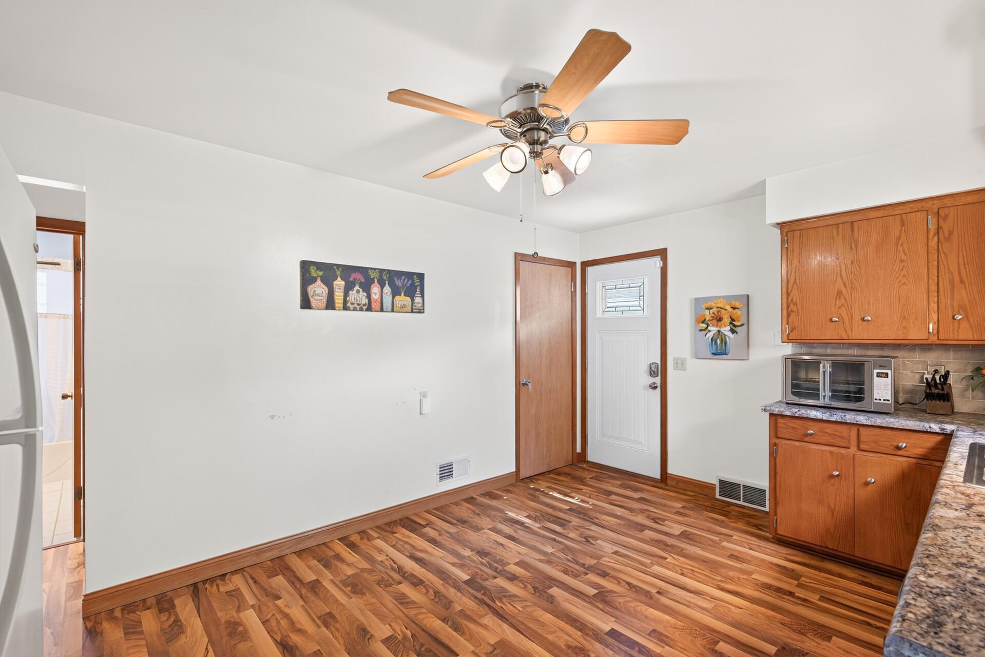View of Residential at 213 14th Avenue, South Saint Paul MN 55075, South Saint Paul (7 of 26) - Mike Wilen | Minnesota Team Real Estate