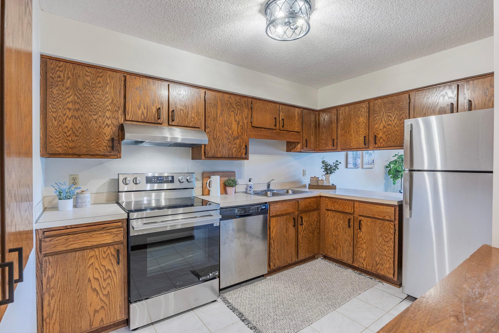 View of Residential at 7501 101st Street #206, Bloomington MN 55438, Bloomington (11 of 51) - Mike Wilen | Minnesota Team Real Estate