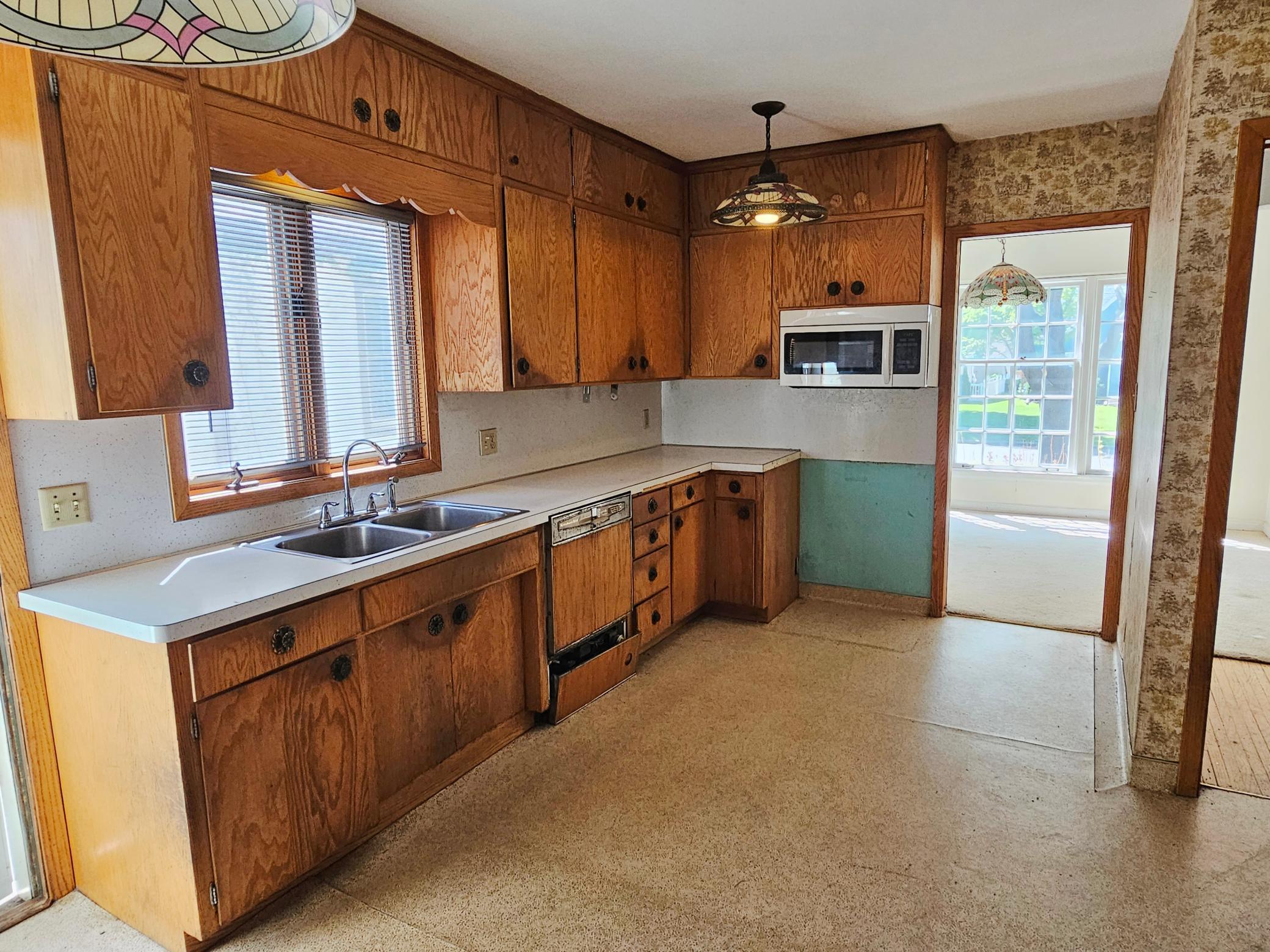 View of Residential at 1361 Scheffer Avenue, Saint Paul MN 55116, Saint Paul (2 of 16) - Mike Wilen | Minnesota Team Real Estate