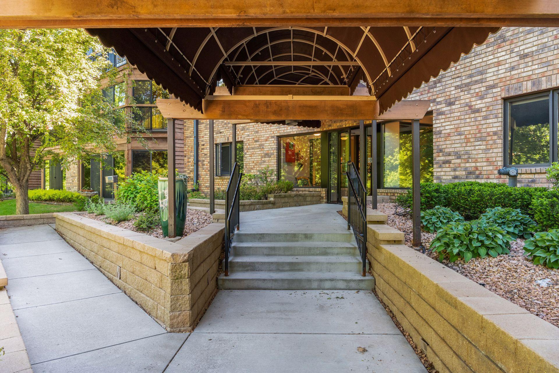 View of Residential at 6085 Rowland Road #207, Minnetonka MN 55343, Minnetonka (24 of 34) - Mike Wilen | Minnesota Team Real Estate