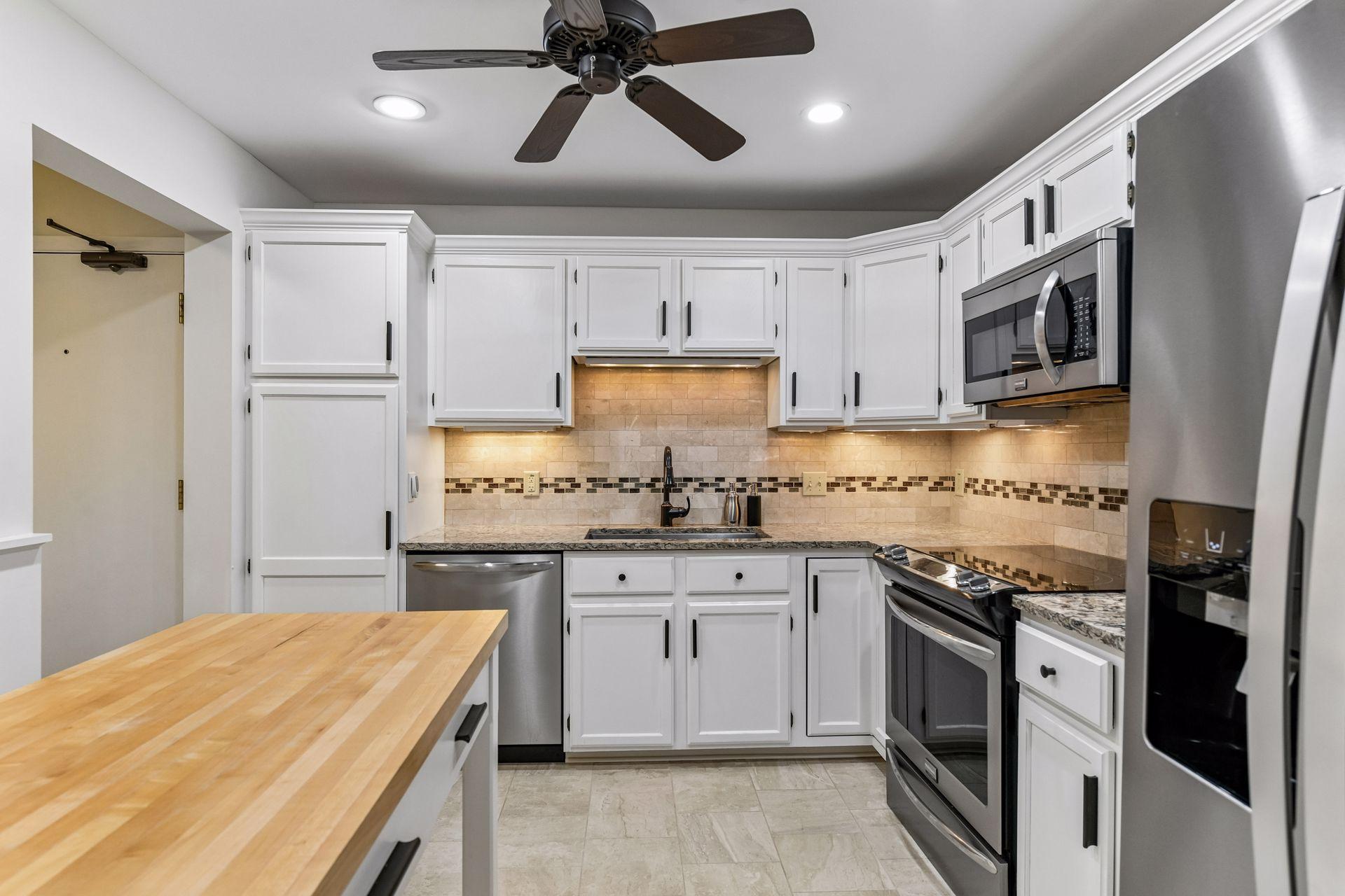 View of Residential at 6085 Rowland Road #207, Minnetonka MN 55343, Minnetonka (4 of 34) - Mike Wilen | Minnesota Team Real Estate
