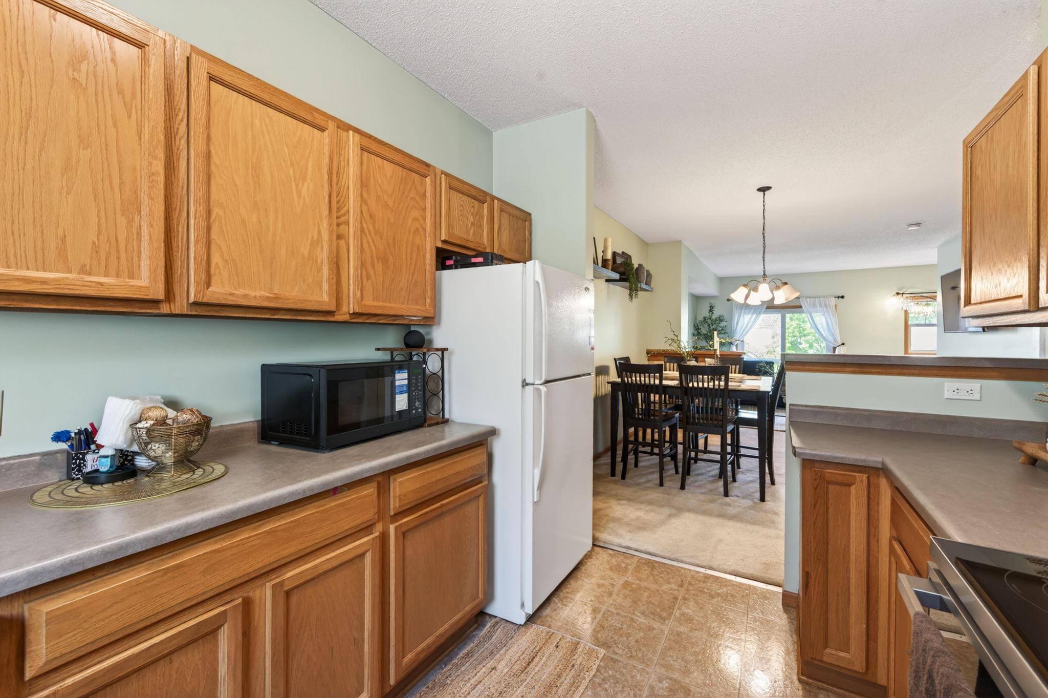 View of Residential at 1451 Magnolia Avenue, Saint Paul MN 55106, Saint Paul (11 of 23) - Mike Wilen | Minnesota Team Real Estate