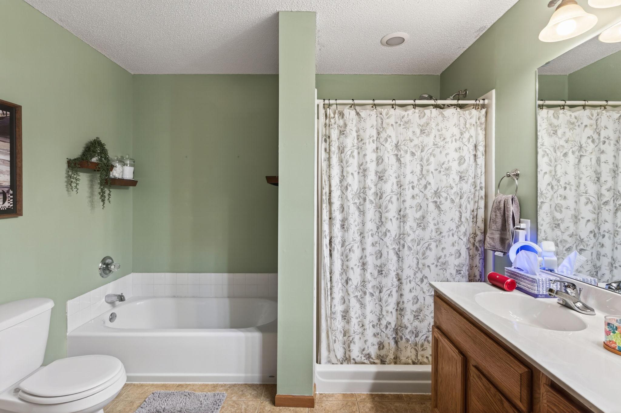 View of Residential at 1451 Magnolia Avenue, Saint Paul MN 55106, Saint Paul (15 of 23) - Mike Wilen | Minnesota Team Real Estate
