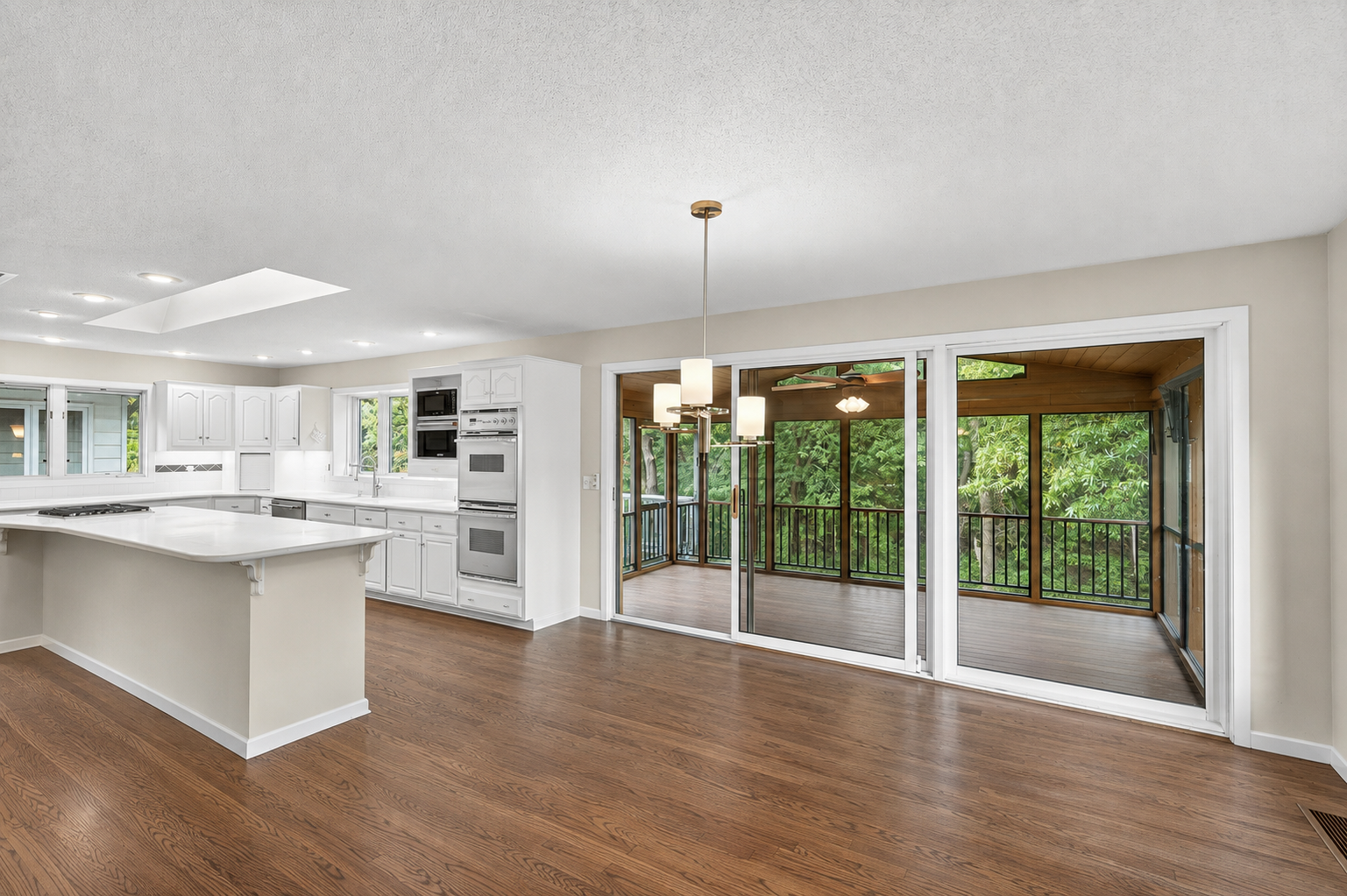 View of Residential at 5512 Hillside Court, Edina MN 55439, Edina (30 of 106) - Mike Wilen | Minnesota Team Real Estate