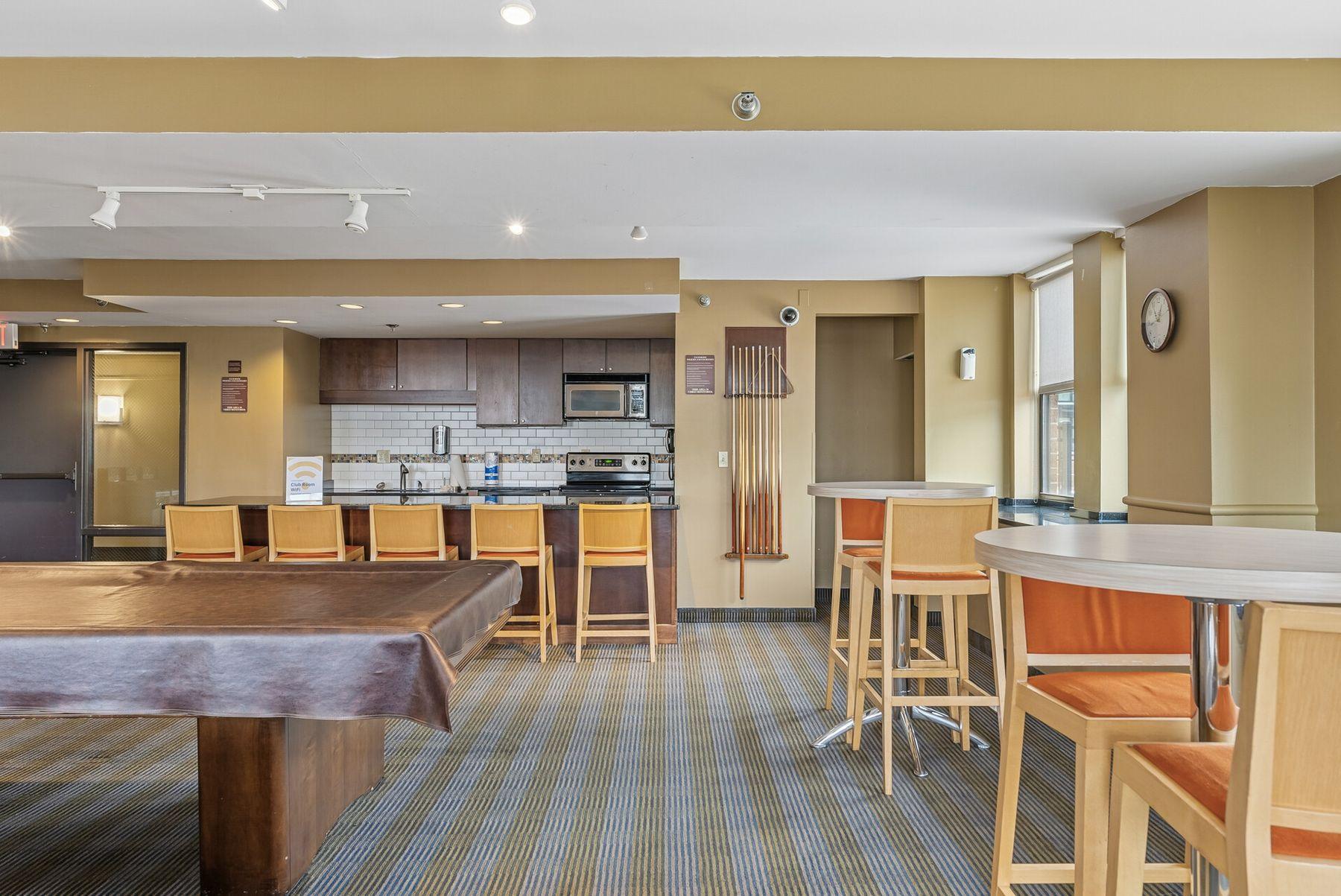 View of Residential at 401 1st Street #1023, Minneapolis MN 55401, Minneapolis (40 of 43) - Mike Wilen | Minnesota Team Real Estate