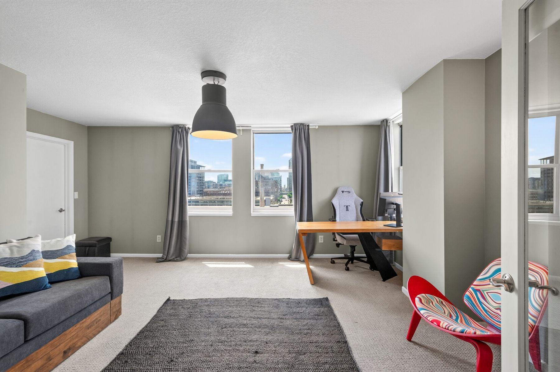 View of Residential at 401 1st Street #1023, Minneapolis MN 55401, Minneapolis (31 of 43) - Mike Wilen | Minnesota Team Real Estate