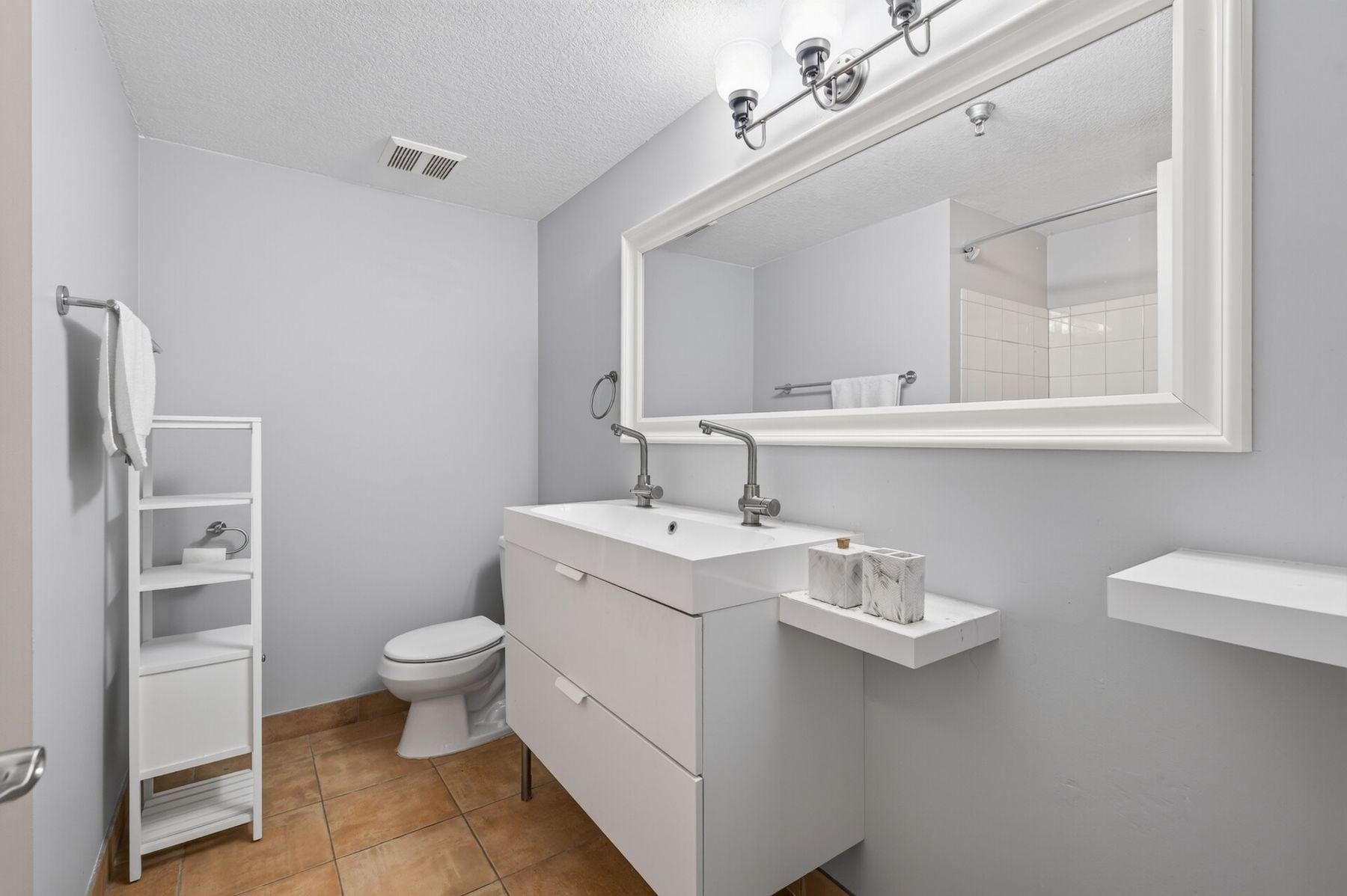 View of Residential at 401 1st Street #1023, Minneapolis MN 55401, Minneapolis (29 of 43) - Mike Wilen | Minnesota Team Real Estate