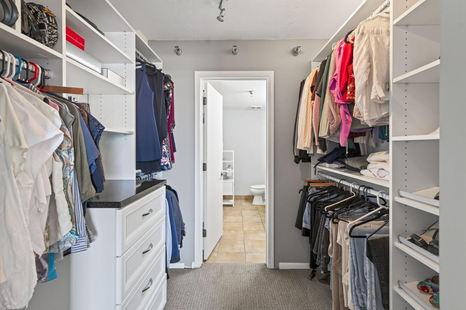 View of Residential at 401 1st Street #1023, Minneapolis MN 55401, Minneapolis (28 of 43) - Mike Wilen | Minnesota Team Real Estate