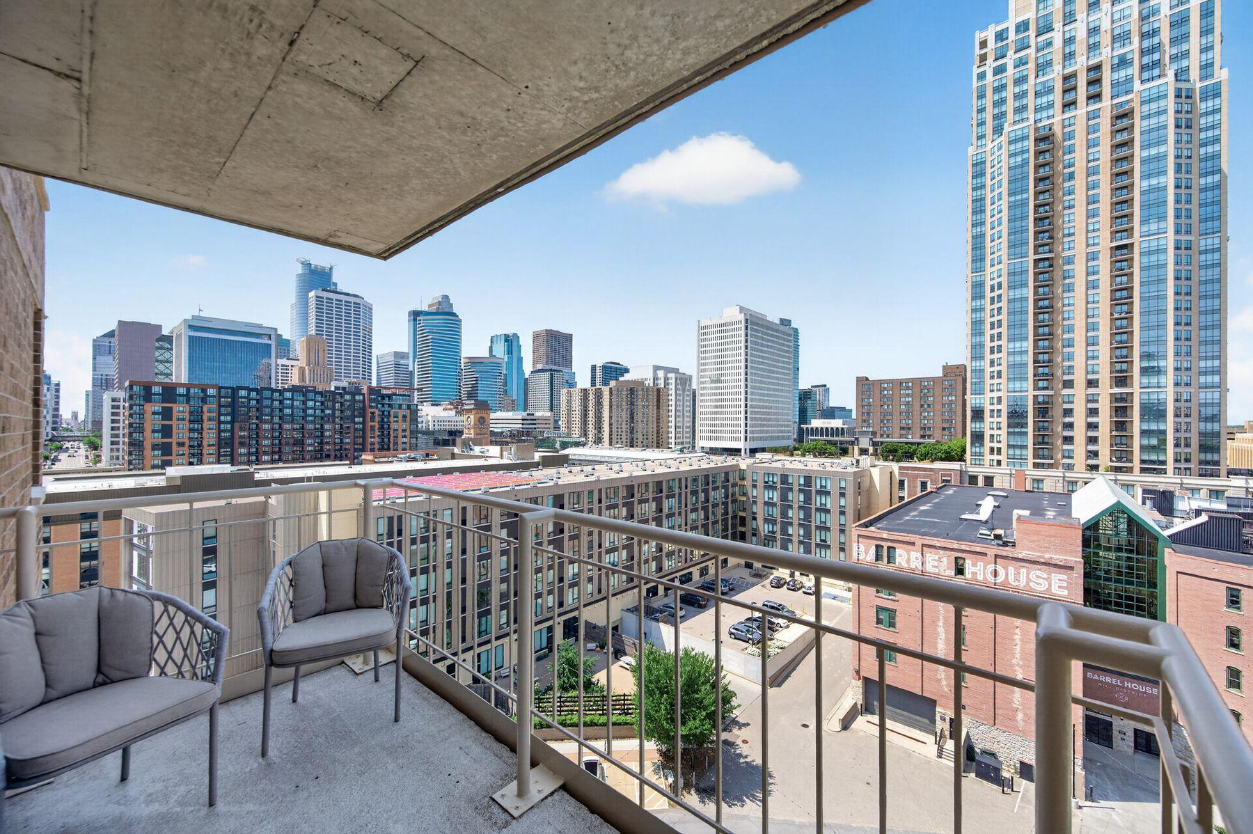 View of Residential at 401 1st Street #1023, Minneapolis MN 55401, Minneapolis (24 of 43) - Mike Wilen | Minnesota Team Real Estate