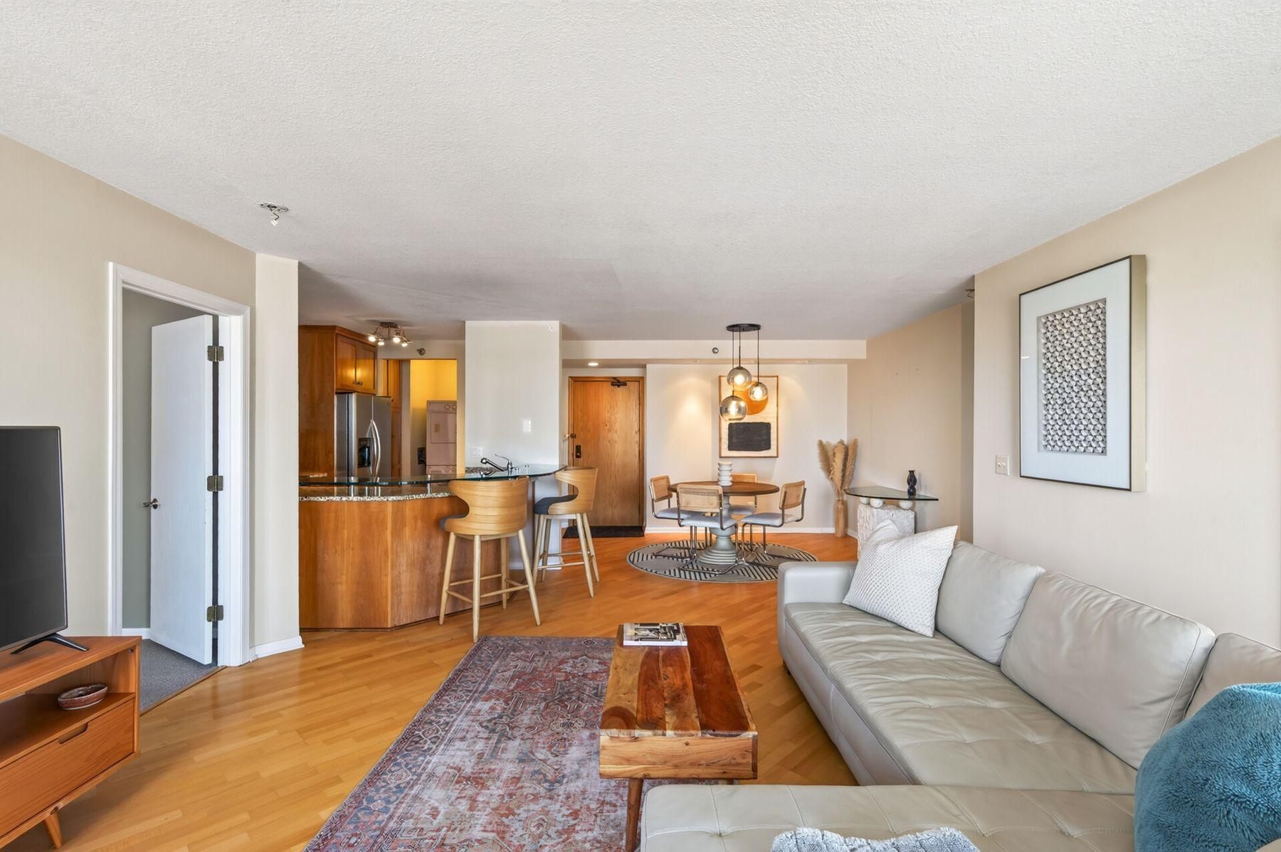 View of Residential at 401 1st Street #1023, Minneapolis MN 55401, Minneapolis (19 of 43) - Mike Wilen | Minnesota Team Real Estate