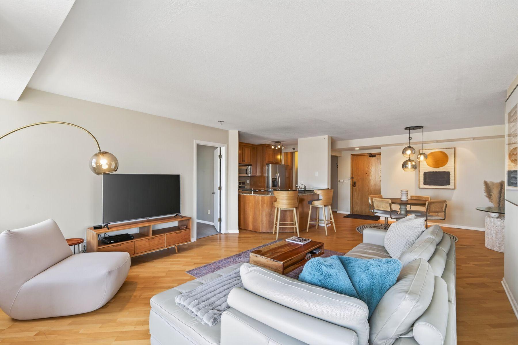 View of Residential at 401 1st Street #1023, Minneapolis MN 55401, Minneapolis (18 of 43) - Mike Wilen | Minnesota Team Real Estate