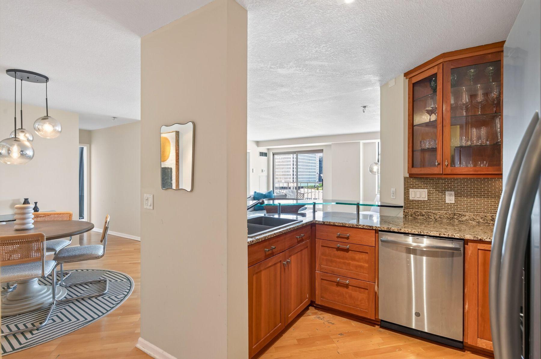 View of Residential at 401 1st Street #1023, Minneapolis MN 55401, Minneapolis (13 of 43) - Mike Wilen | Minnesota Team Real Estate