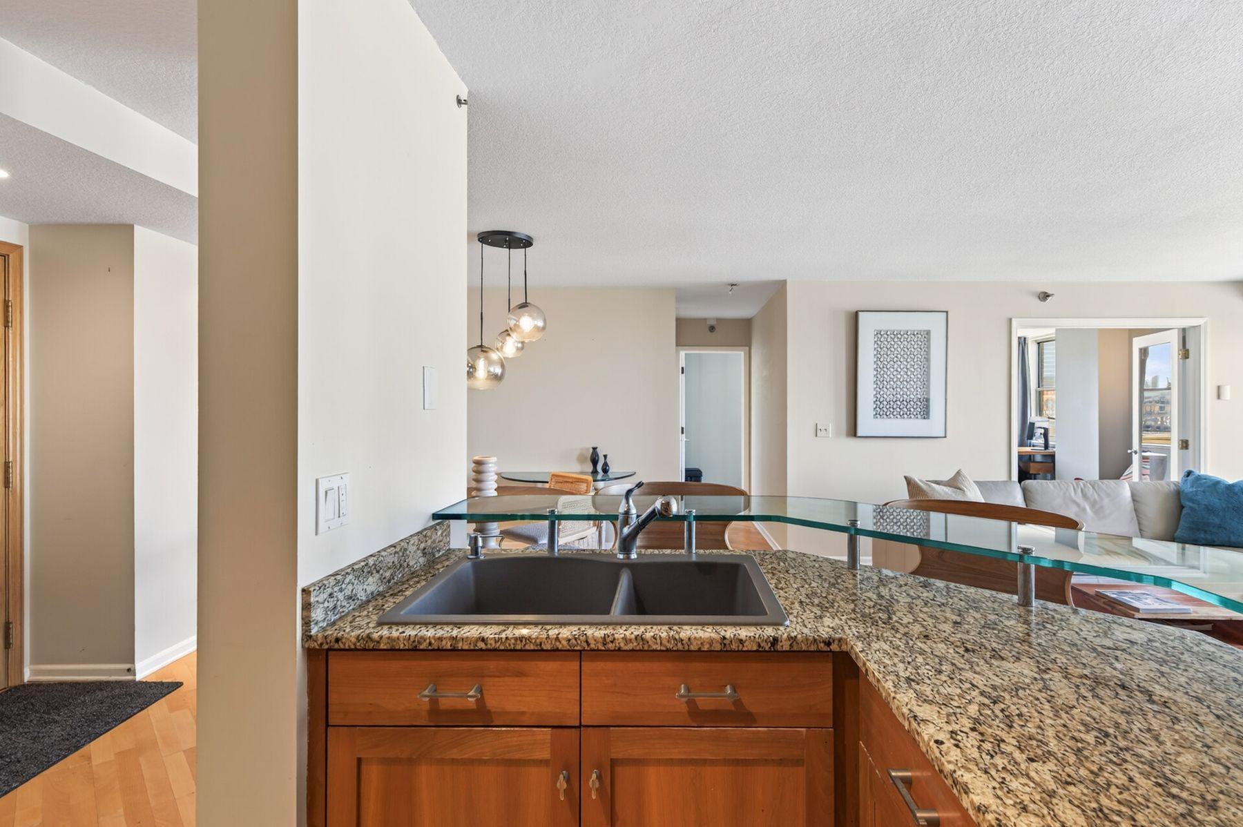 View of Residential at 401 1st Street #1023, Minneapolis MN 55401, Minneapolis (11 of 43) - Mike Wilen | Minnesota Team Real Estate