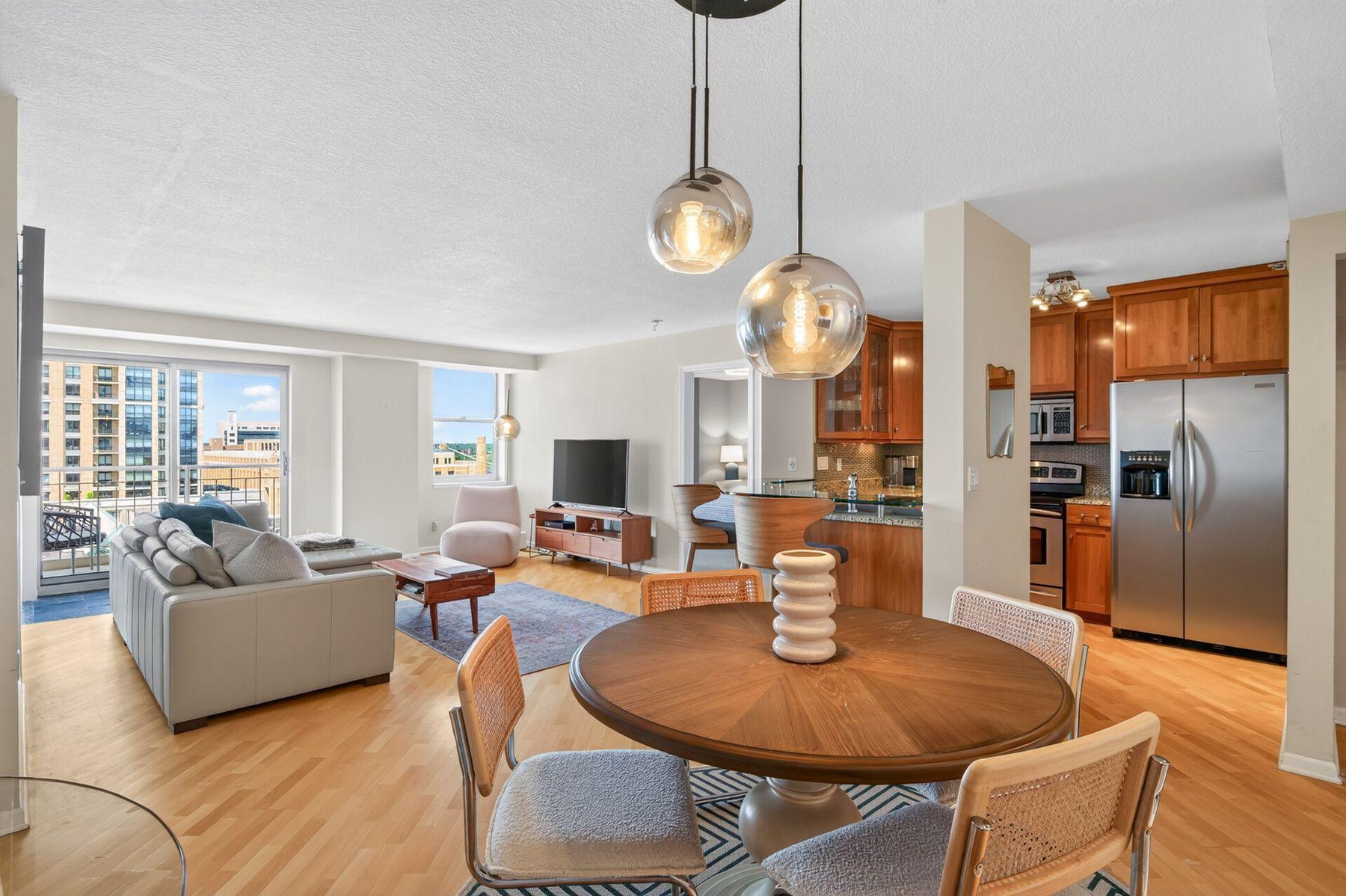View of Residential at 401 1st Street #1023, Minneapolis MN 55401, Minneapolis (8 of 43) - Mike Wilen | Minnesota Team Real Estate