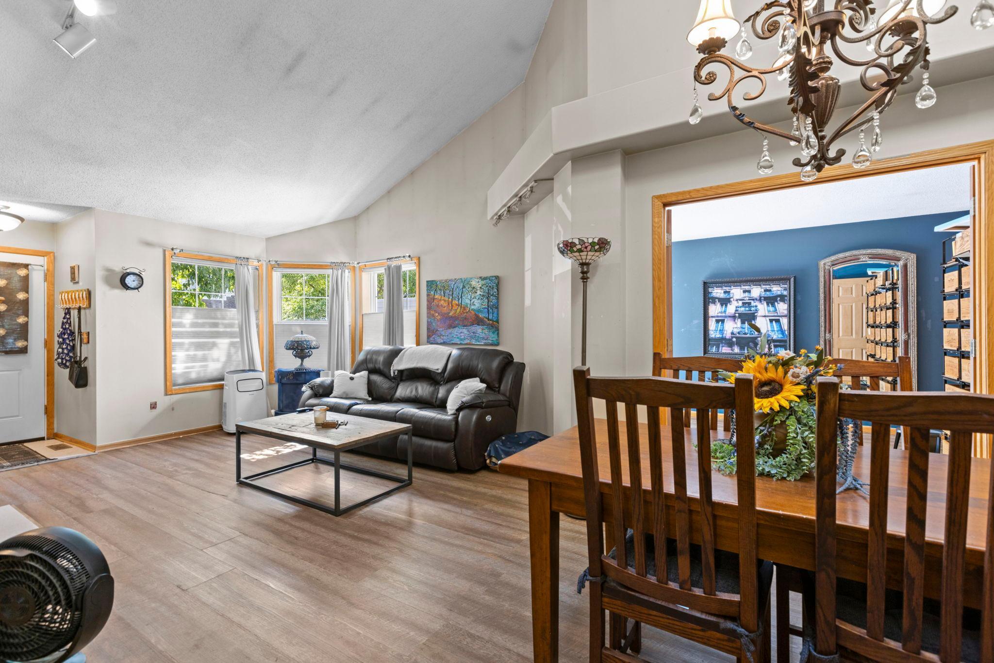 View of Residential at 528 Queens Gate, New Brighton MN 55112, New Brighton (5 of 27) - Mike Wilen | Minnesota Team Real Estate