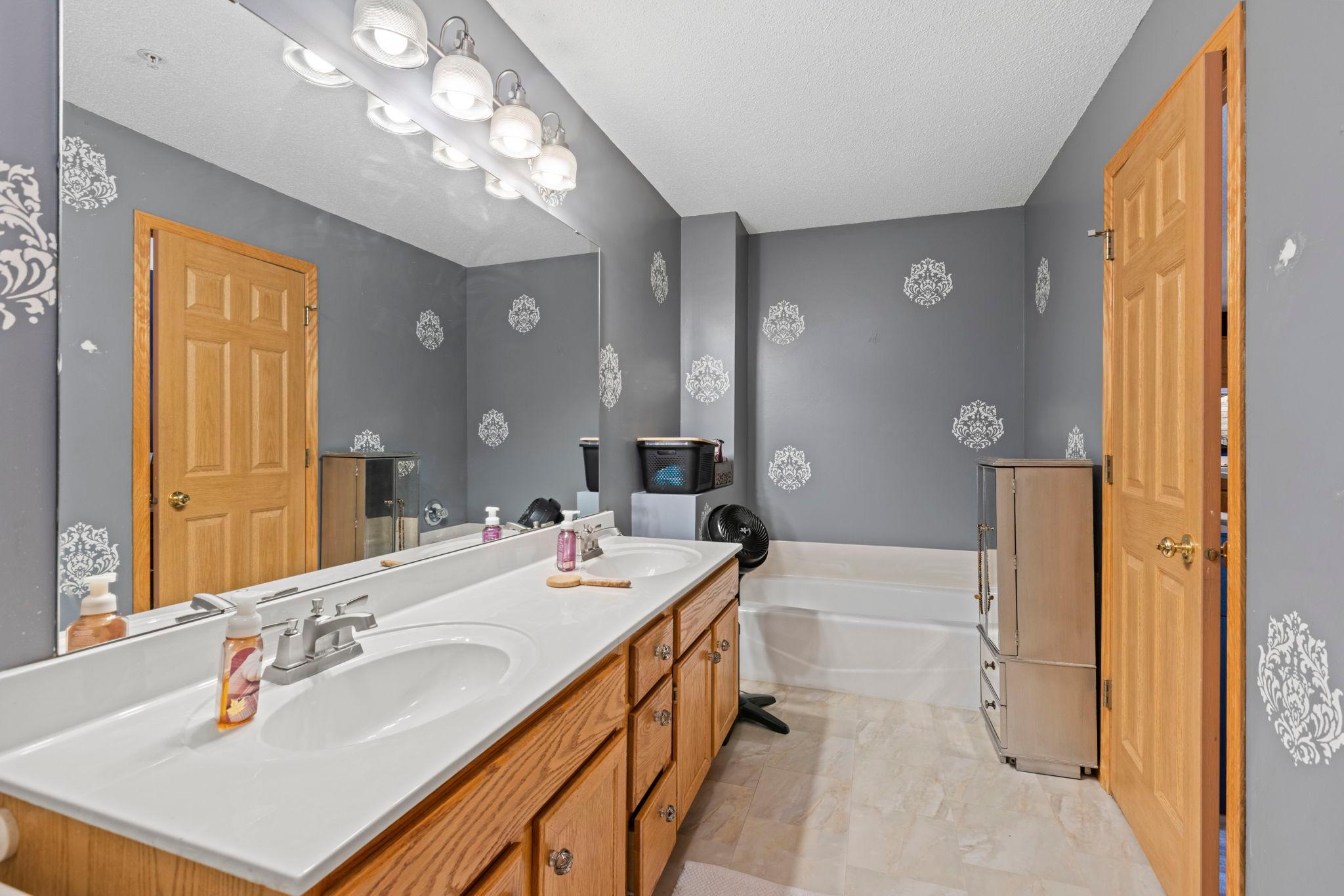 View of Residential at 528 Queens Gate, New Brighton MN 55112, New Brighton (14 of 27) - Mike Wilen | Minnesota Team Real Estate