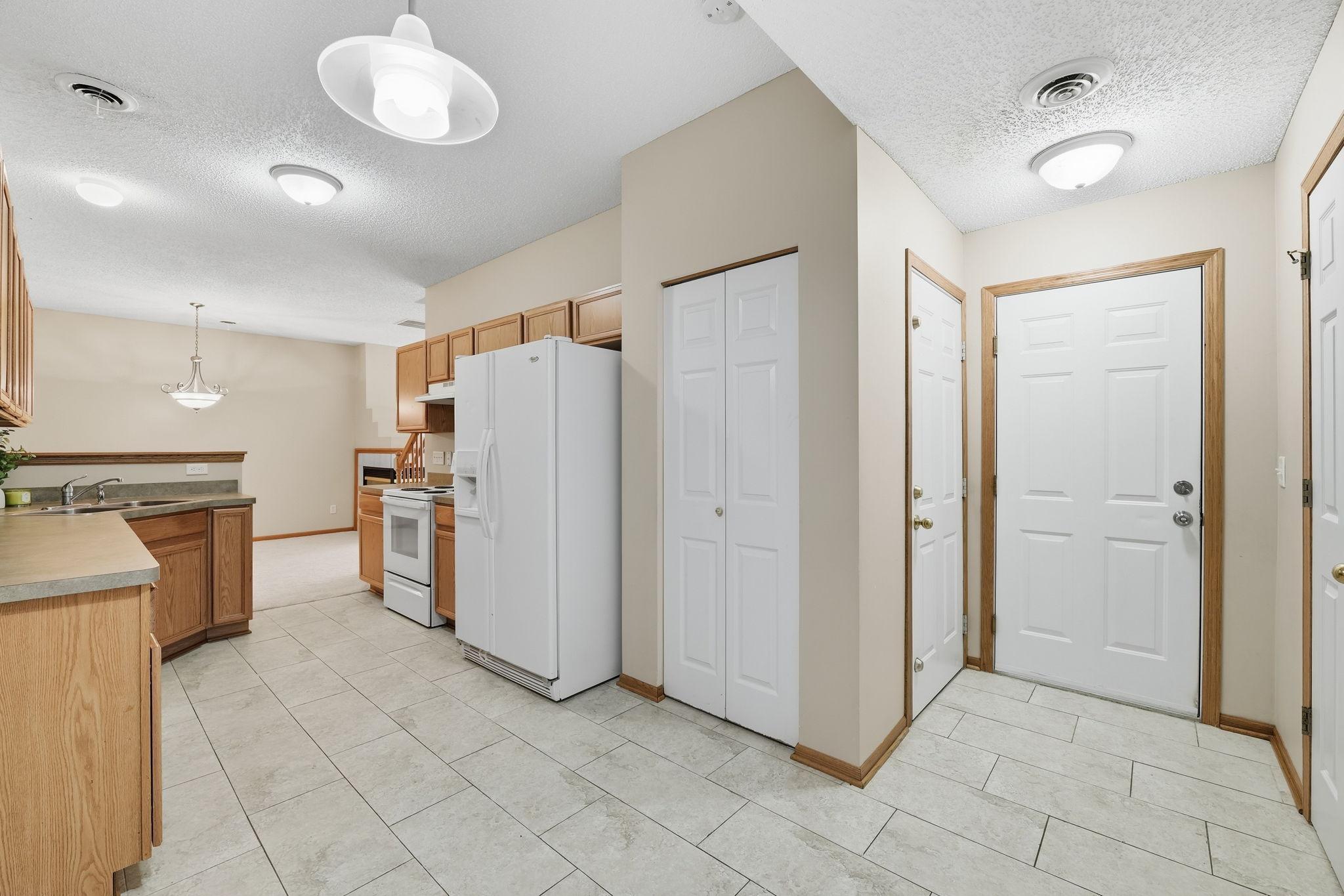 View of Residential at 11216 204th Street, Lakeville MN 55044, Lakeville (10 of 31) - Mike Wilen | Minnesota Team Real Estate