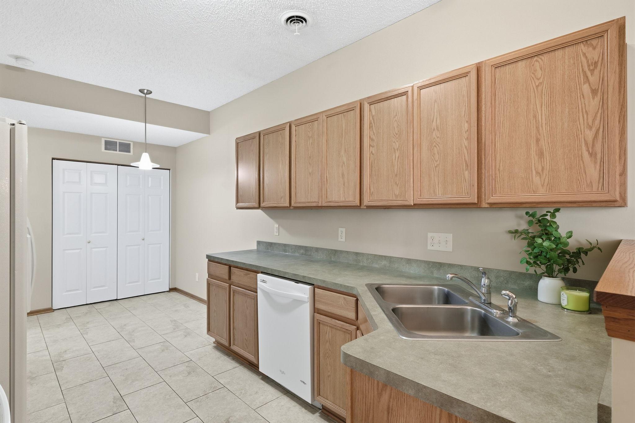 View of Residential at 11216 204th Street, Lakeville MN 55044, Lakeville (13 of 31) - Mike Wilen | Minnesota Team Real Estate