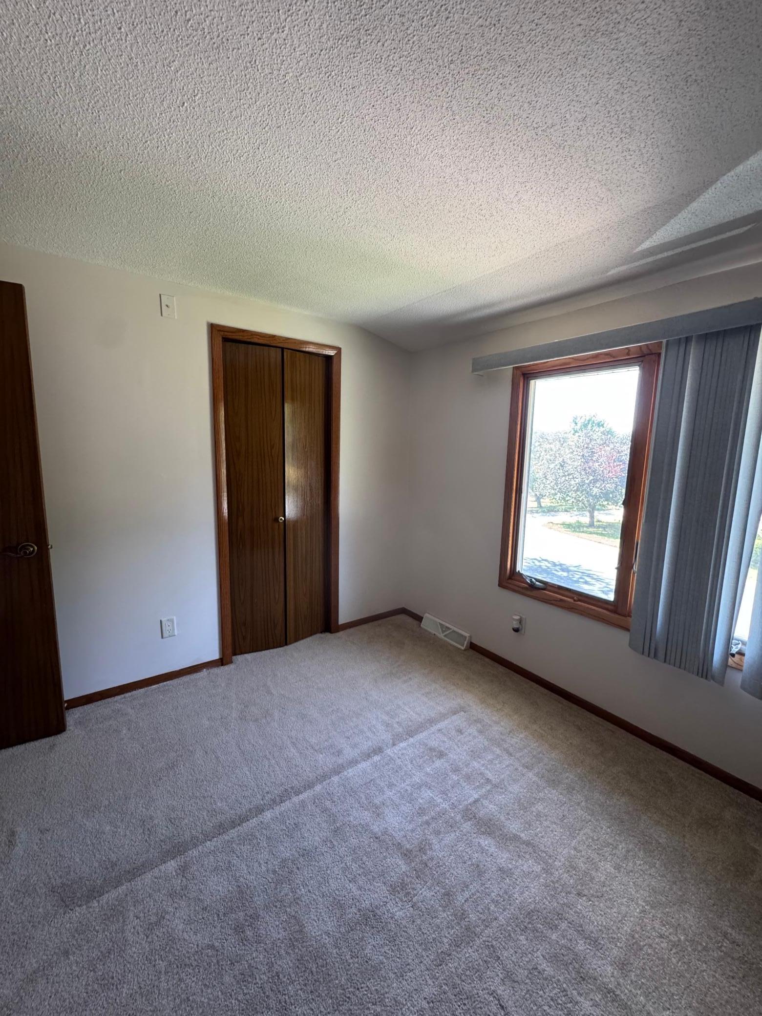 View of Residential at 1516 Maywood Drive, South Saint Paul MN 55075, South Saint Paul (16 of 25) - Mike Wilen | Minnesota Team Real Estate