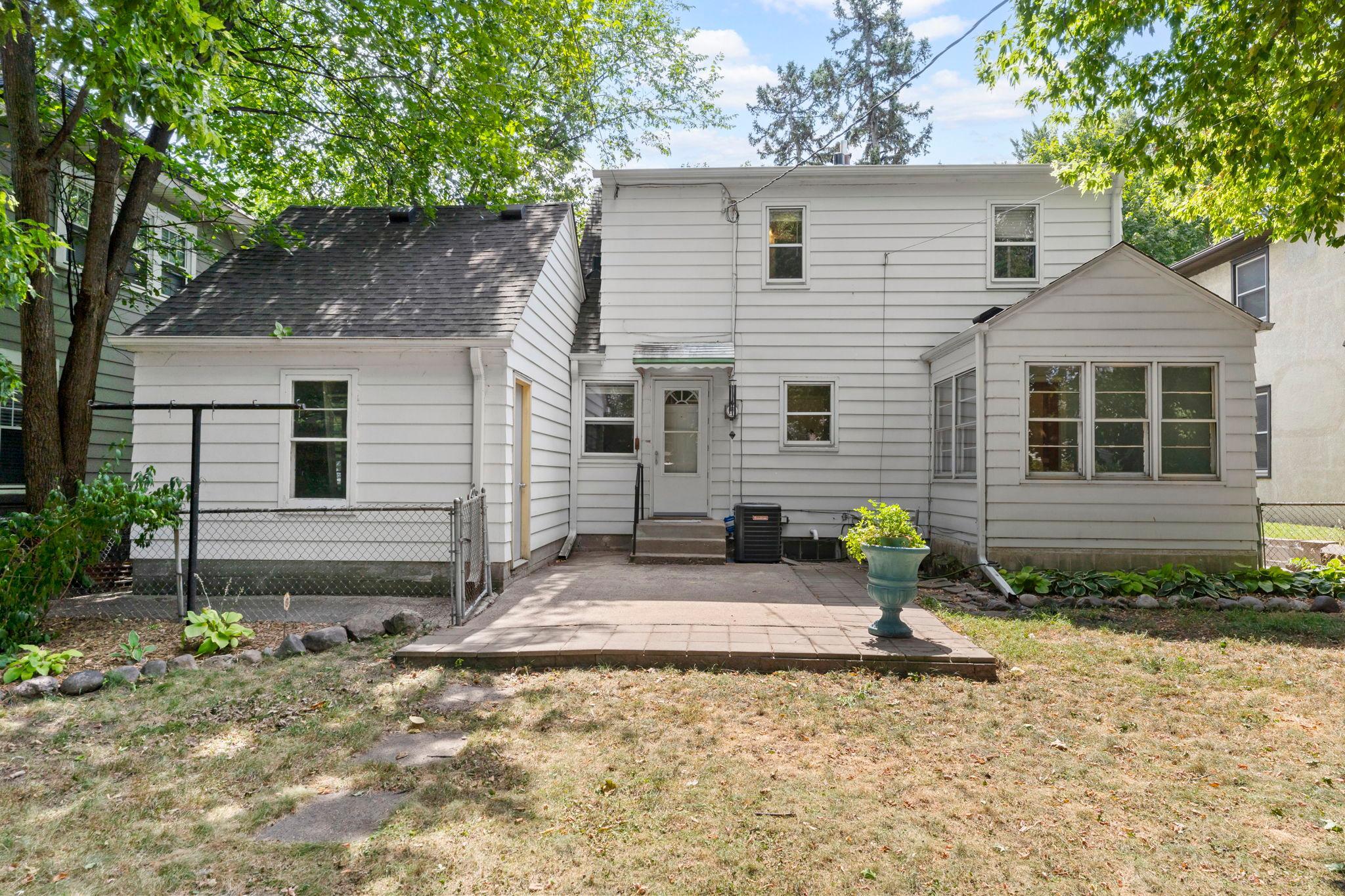 View of Residential at 1047 Dayton Avenue, Saint Paul MN 55104, Saint Paul (27 of 49) - Mike Wilen | Minnesota Team Real Estate
