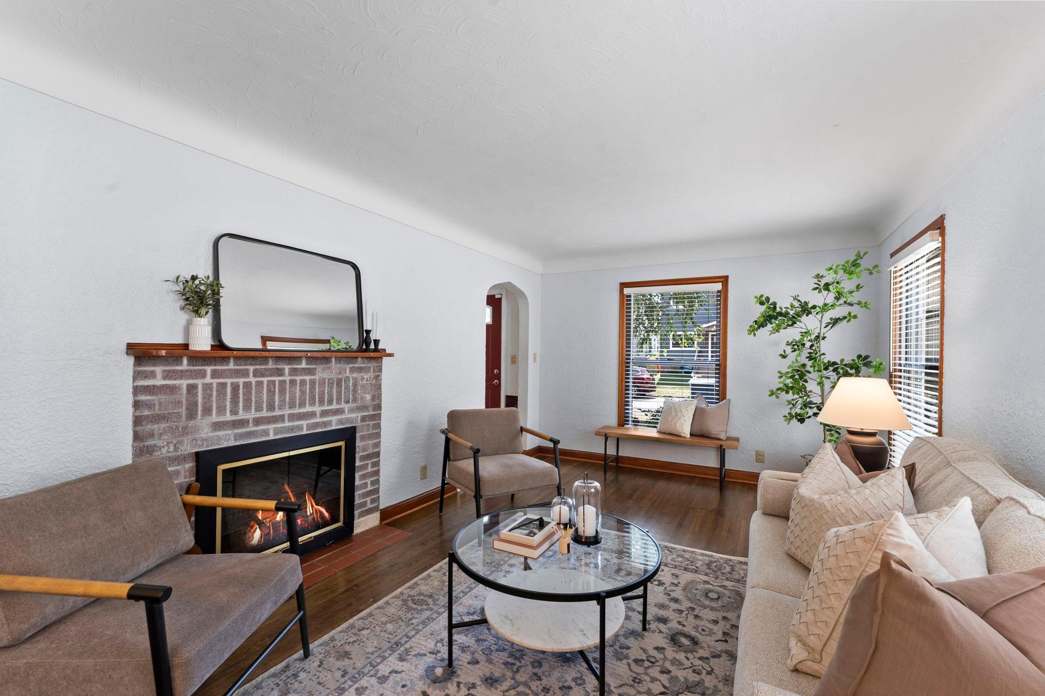 View of Residential at 1047 Dayton Avenue, Saint Paul MN 55104, Saint Paul (6 of 49) - Mike Wilen | Minnesota Team Real Estate