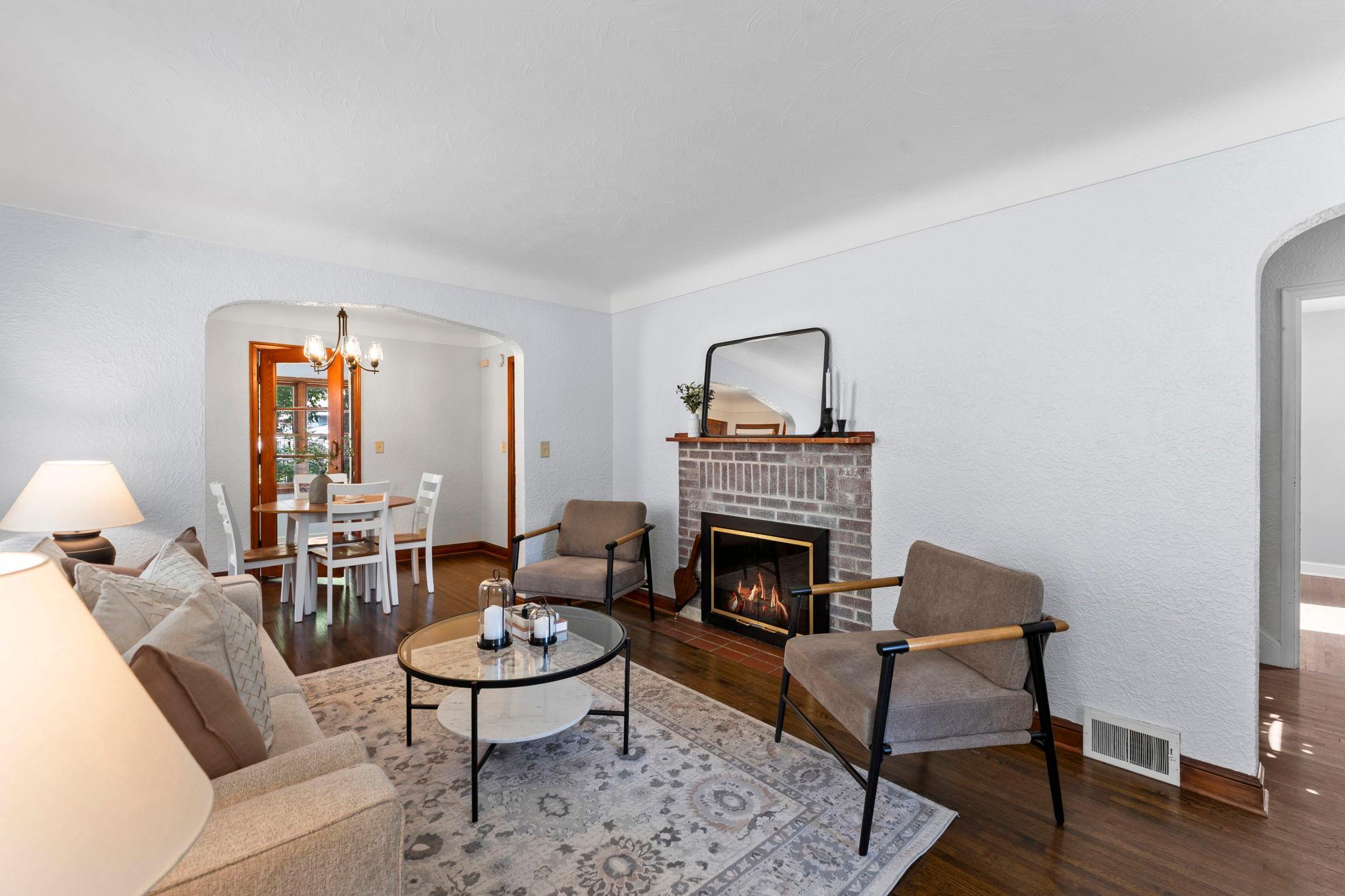 View of Residential at 1047 Dayton Avenue, Saint Paul MN 55104, Saint Paul (5 of 49) - Mike Wilen | Minnesota Team Real Estate