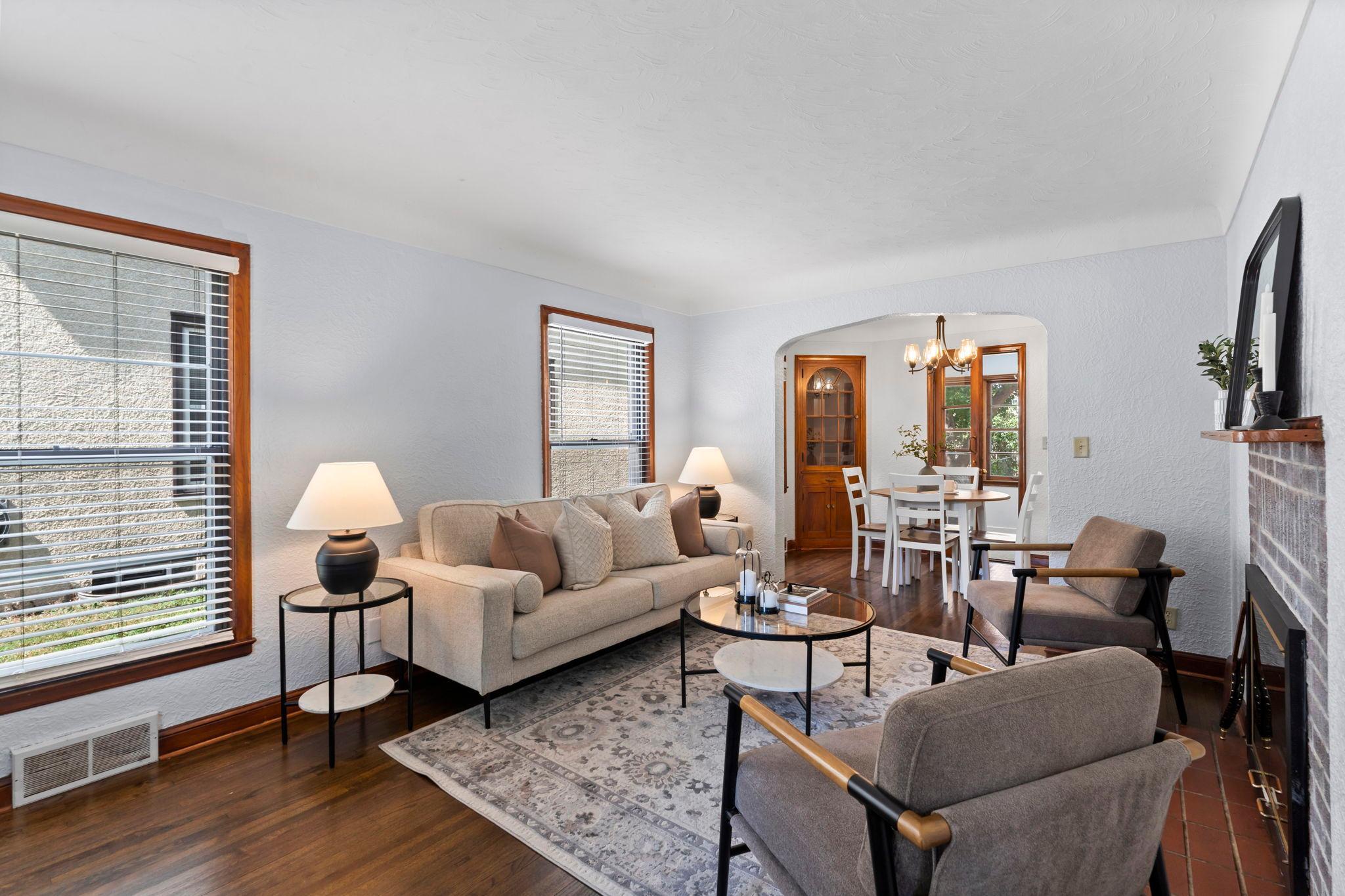 View of Residential at 1047 Dayton Avenue, Saint Paul MN 55104, Saint Paul (4 of 49) - Mike Wilen | Minnesota Team Real Estate