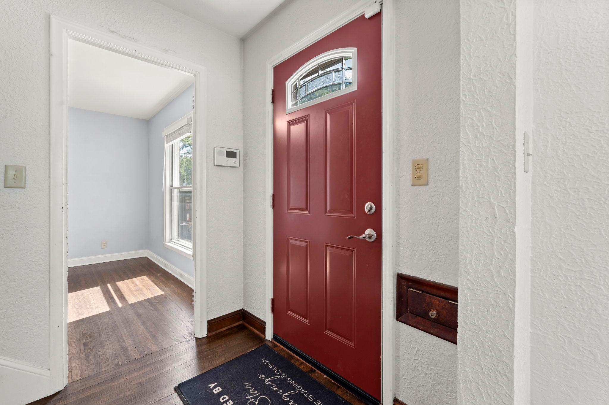 View of Residential at 1047 Dayton Avenue, Saint Paul MN 55104, Saint Paul (3 of 49) - Mike Wilen | Minnesota Team Real Estate