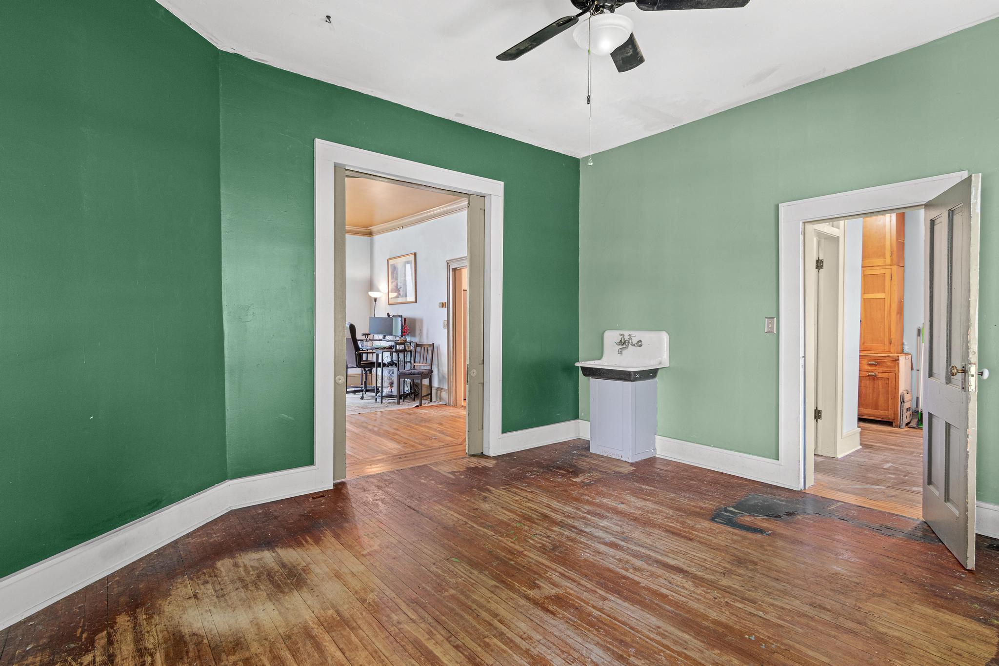 View of Residential at 1629 Bryant Avenue, Minneapolis MN 55411, Minneapolis (22 of 31) - Mike Wilen | Minnesota Team Real Estate