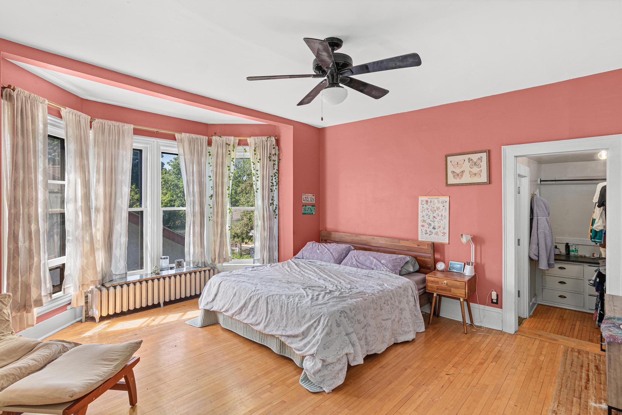 View of Residential at 1629 Bryant Avenue, Minneapolis MN 55411, Minneapolis (14 of 31) - Mike Wilen | Minnesota Team Real Estate