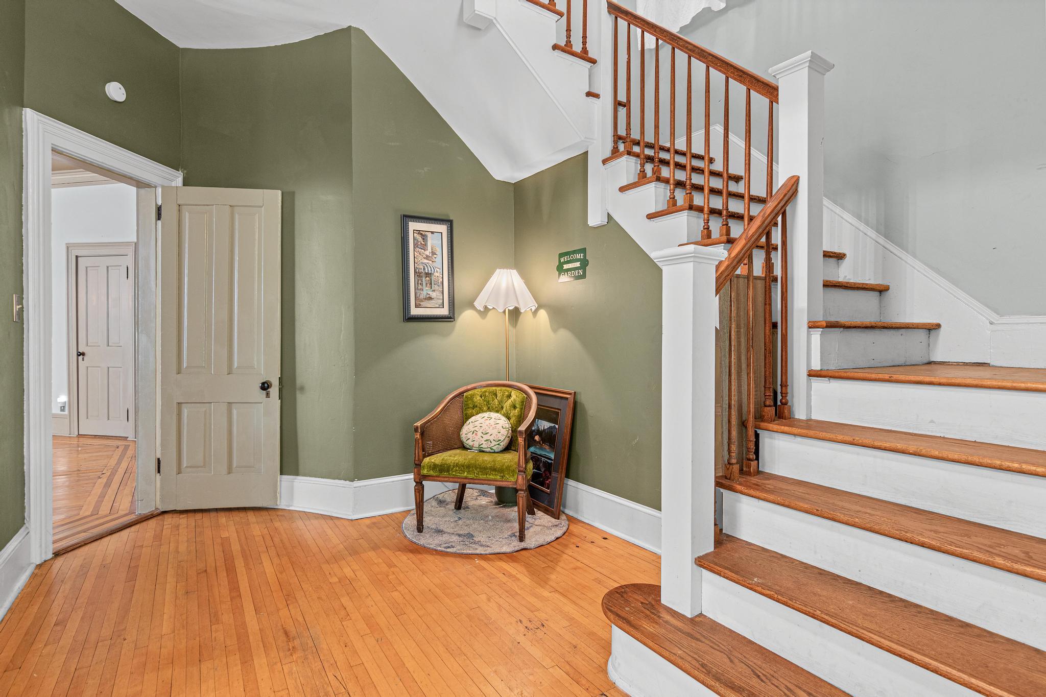 View of Residential at 1629 Bryant Avenue, Minneapolis MN 55411, Minneapolis (13 of 31) - Mike Wilen | Minnesota Team Real Estate